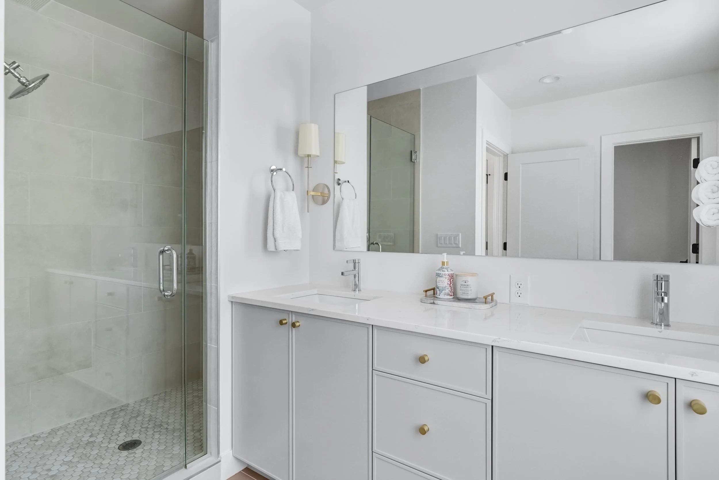 2578 S Broadway(MLS)-10.jpg