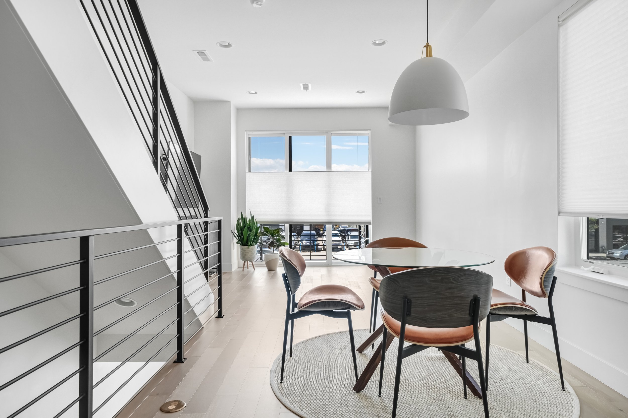 2578 S Broadway(MLS)-14.jpg