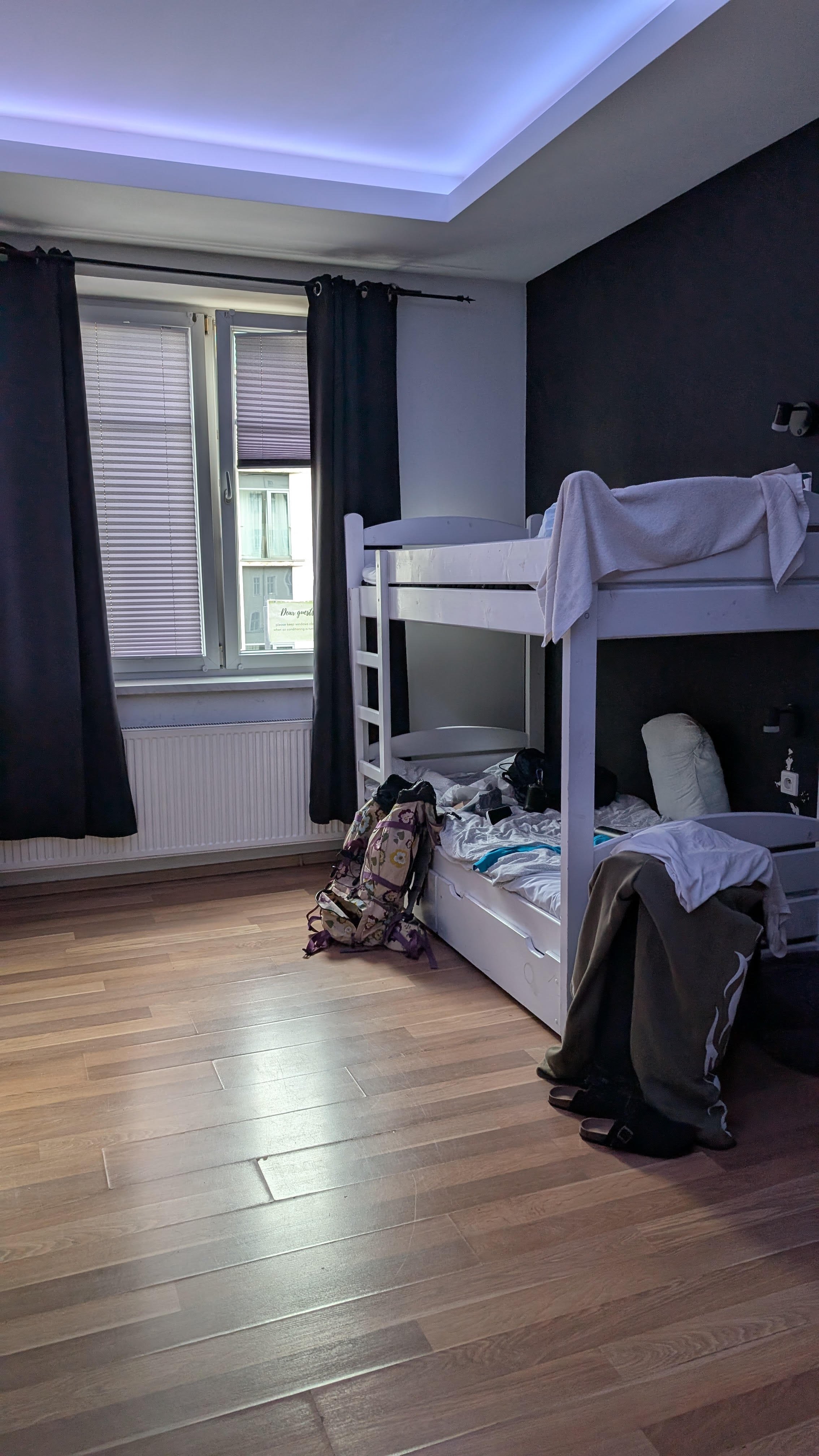 hostel.jpg
