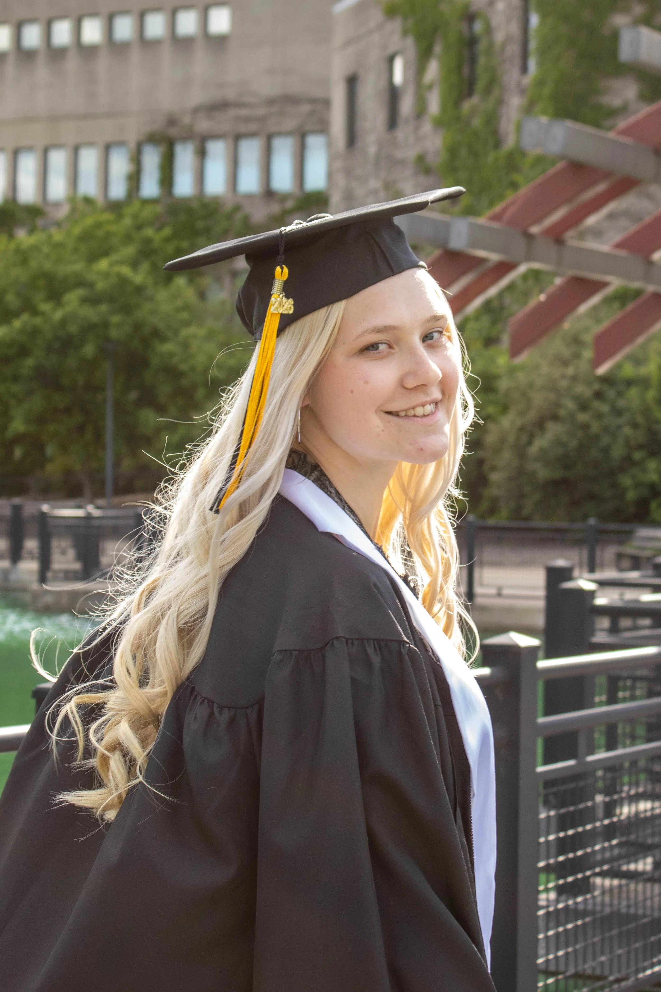 AshleyGrad-34.jpg
