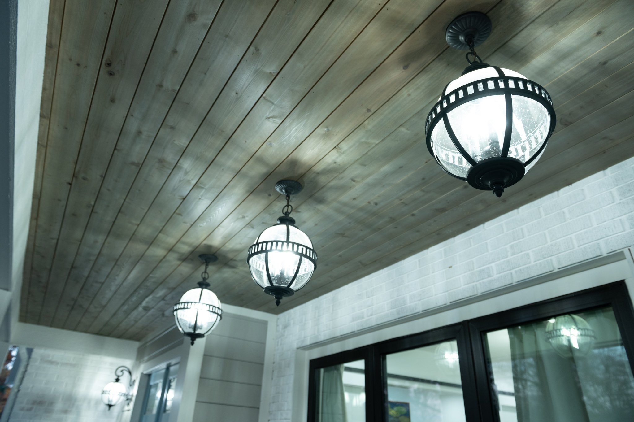 Modern House 
Modern Deck Lights 
Modern Back Yard Lights 
White House 
Modern Design 
Kansas Construction 
Design and Construction