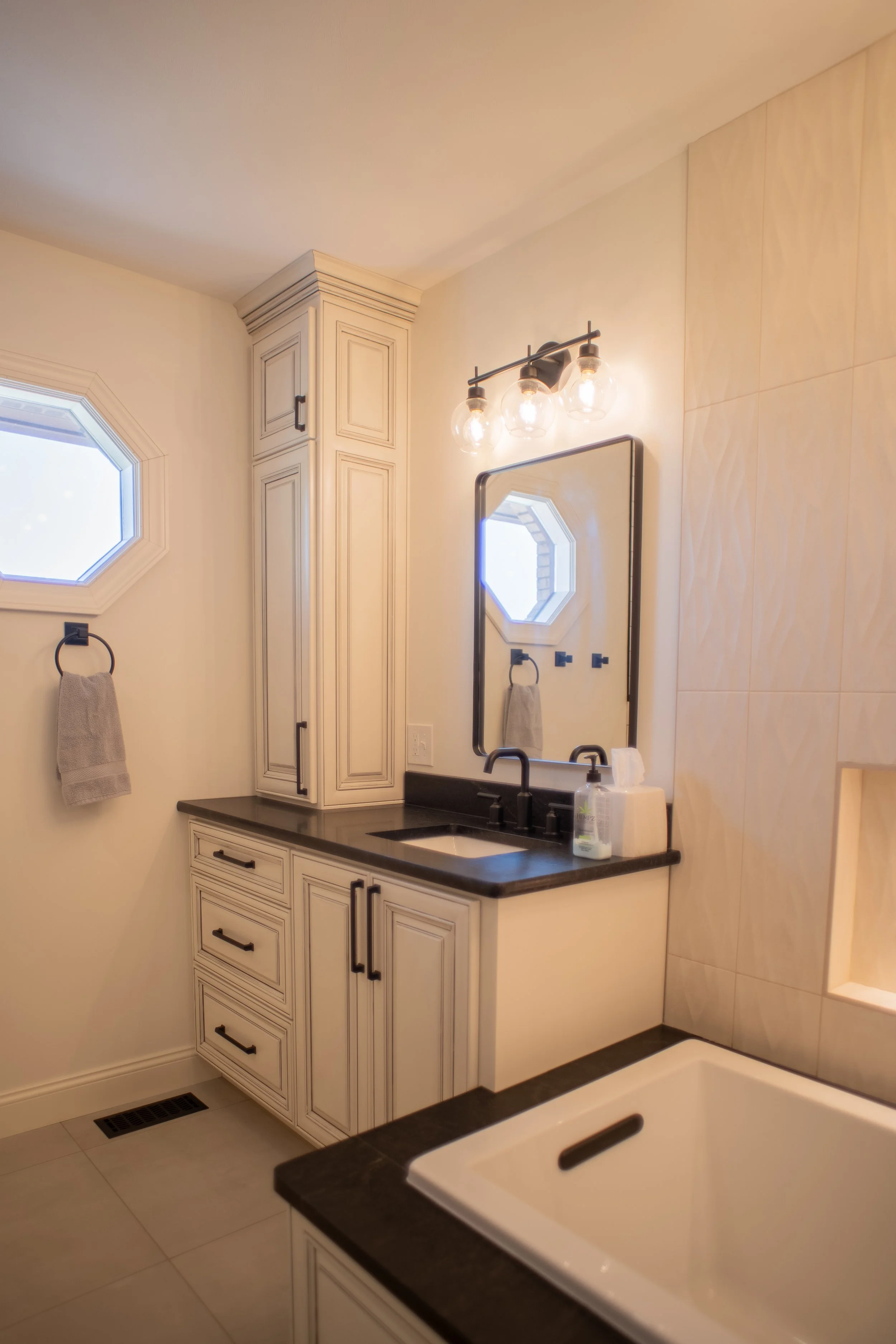 Modern Bathroom 
Construction 
Modern Design 
Elegant Bathroom 
Cozy Bathroom 
Kansas Construction 
Design and Construction 