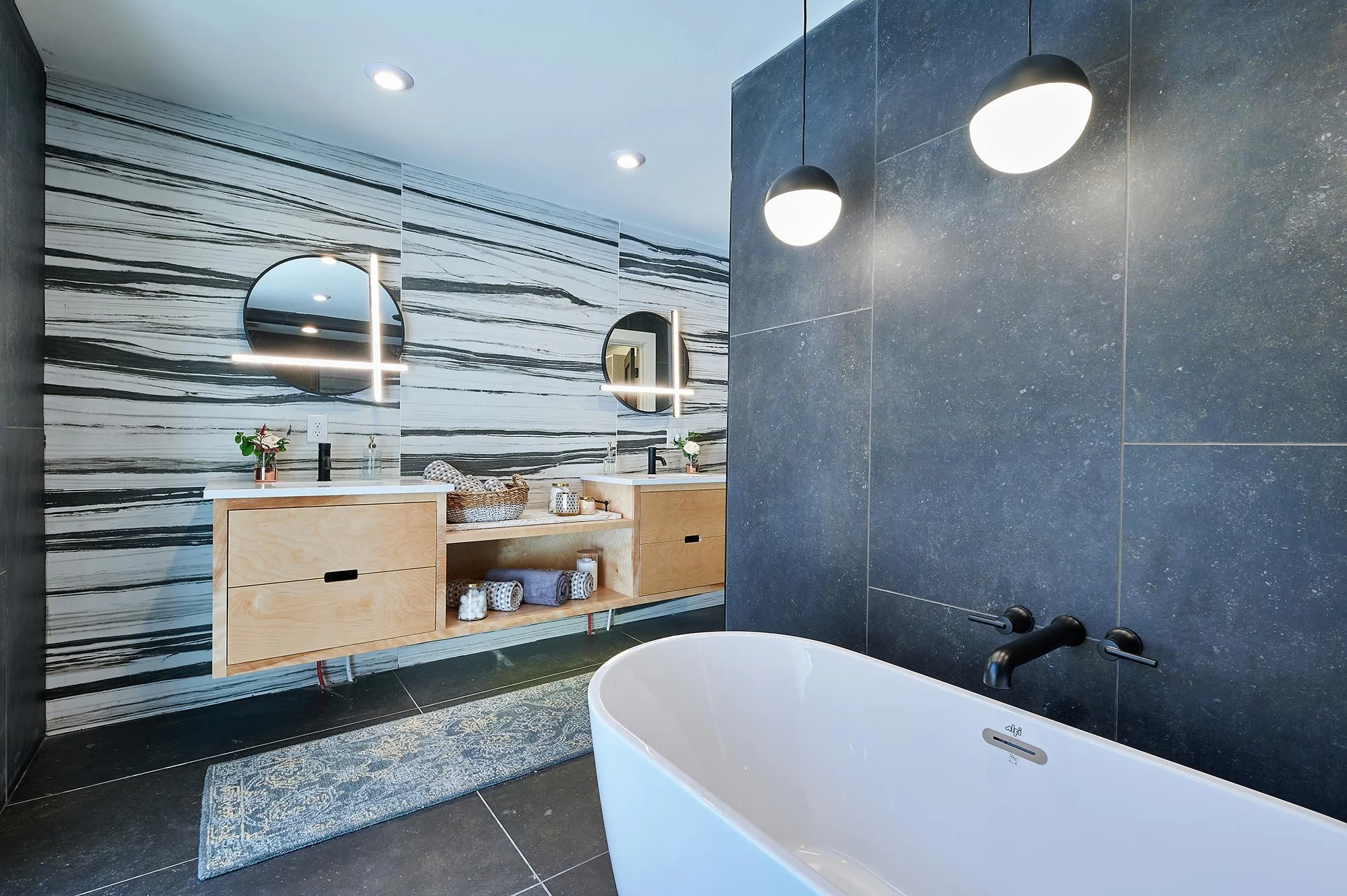 Modern Bathroom 
Construction 
Modern Design 
Kansas Construction 
Design and Construction 