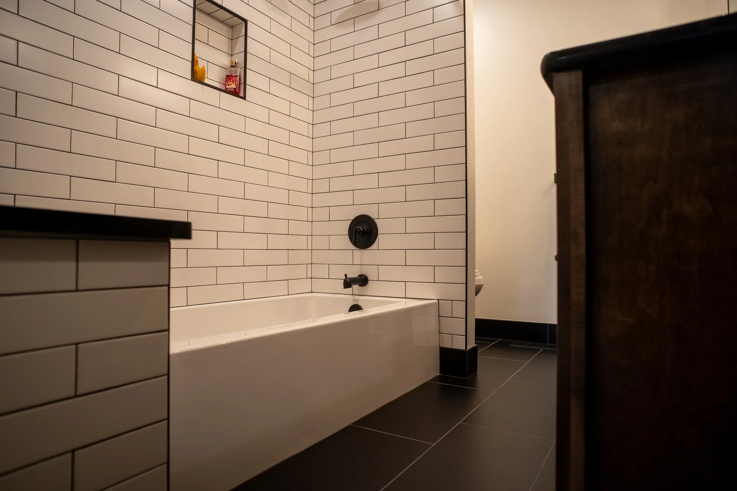 Modern Bathroom 
Construction 
Modern Design 
Bathroom Tub 
Kansas Construction 
Design and Construction 