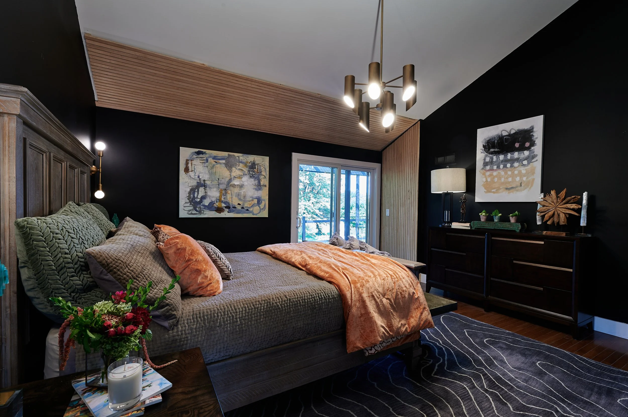 Modern Bedroom 
Elegant Bedroom 
Black and Gold Bedroom 
Construction 
Modern Design 
Kansas Construction 
Design and Construction