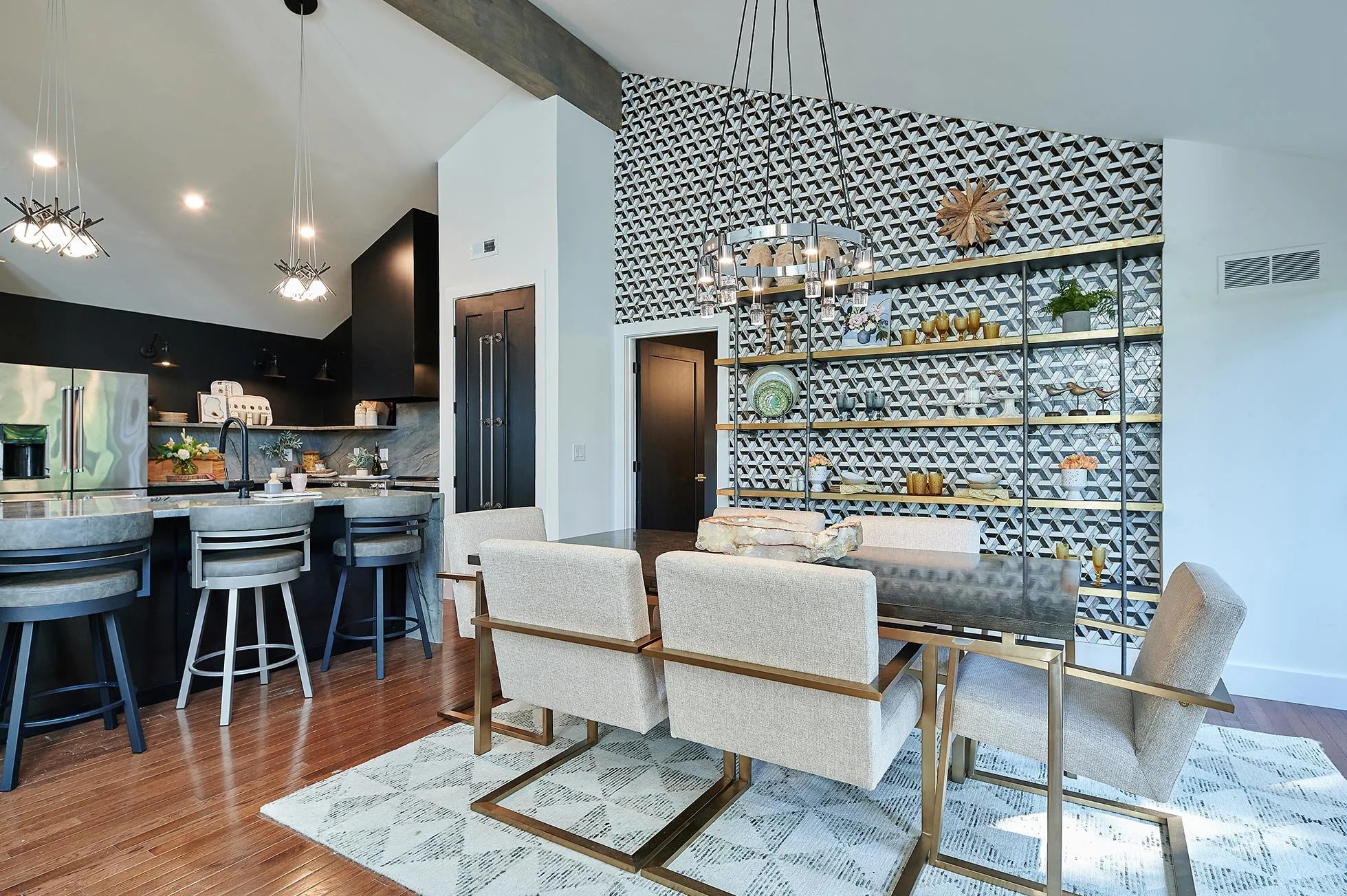 Modern Kitchen 
Modern Chandelier 
Open Kitchen 
Elegant Kitchen 
Construction 
Modern Design 
Kansas Construction 
Design and Construction 