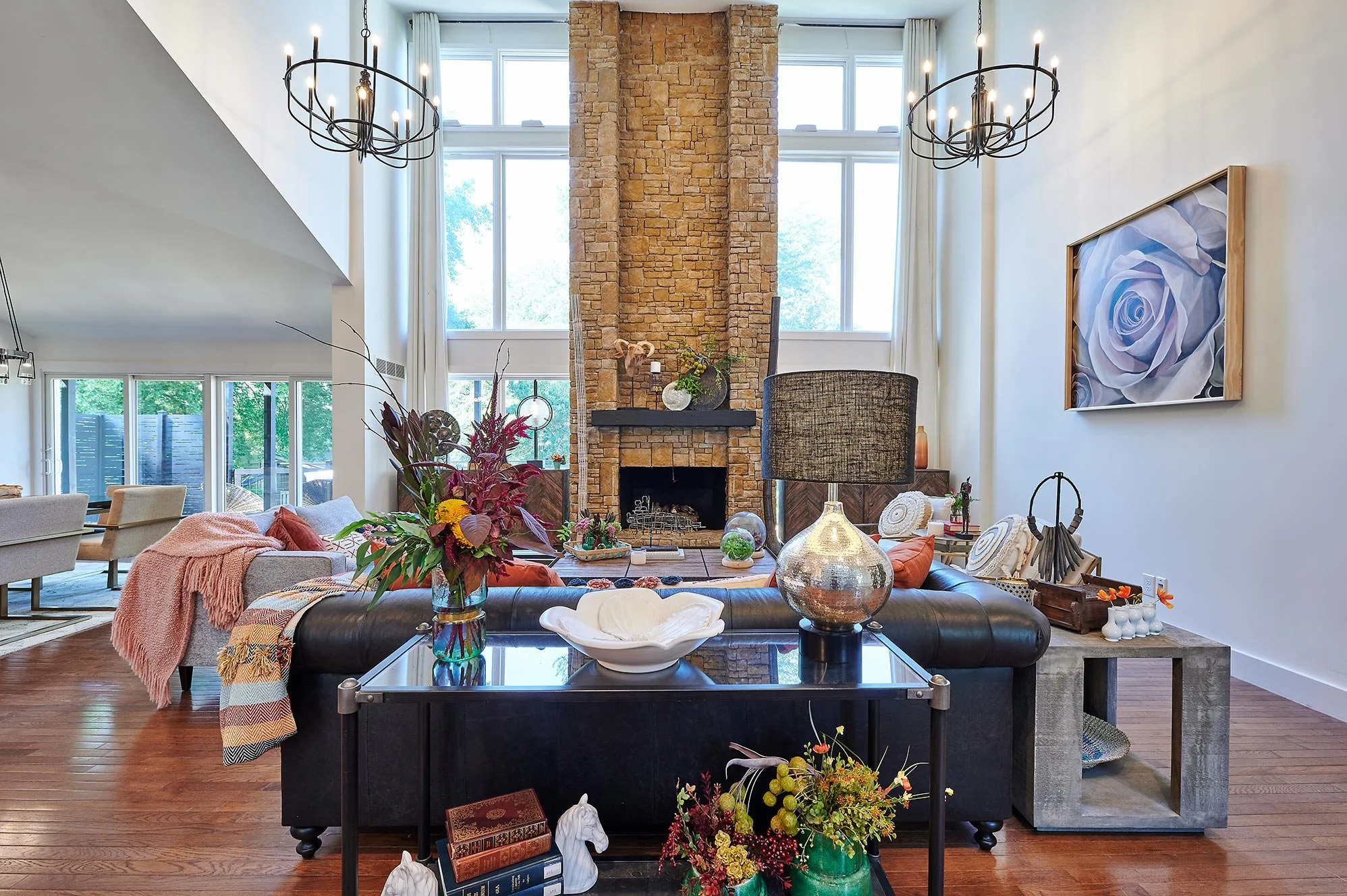 Modern Living Room 
Open Living Room 
Modern Fire pit 
High Ceiling Living Room 
Construction 
Modern Design 
Kansas Construction 
Design and Construction