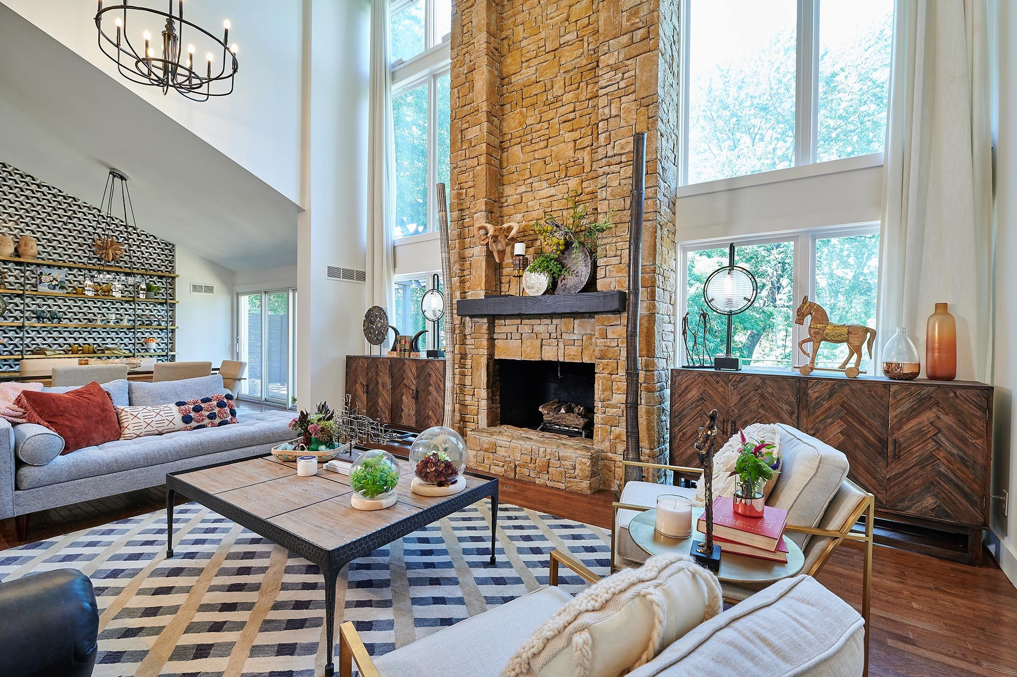 Modern Living Room 
Open Living Room 
Modern Fire pit 
High Ceiling Living Room 
Construction 
Modern Design 
Kansas Construction 
Design and Construction