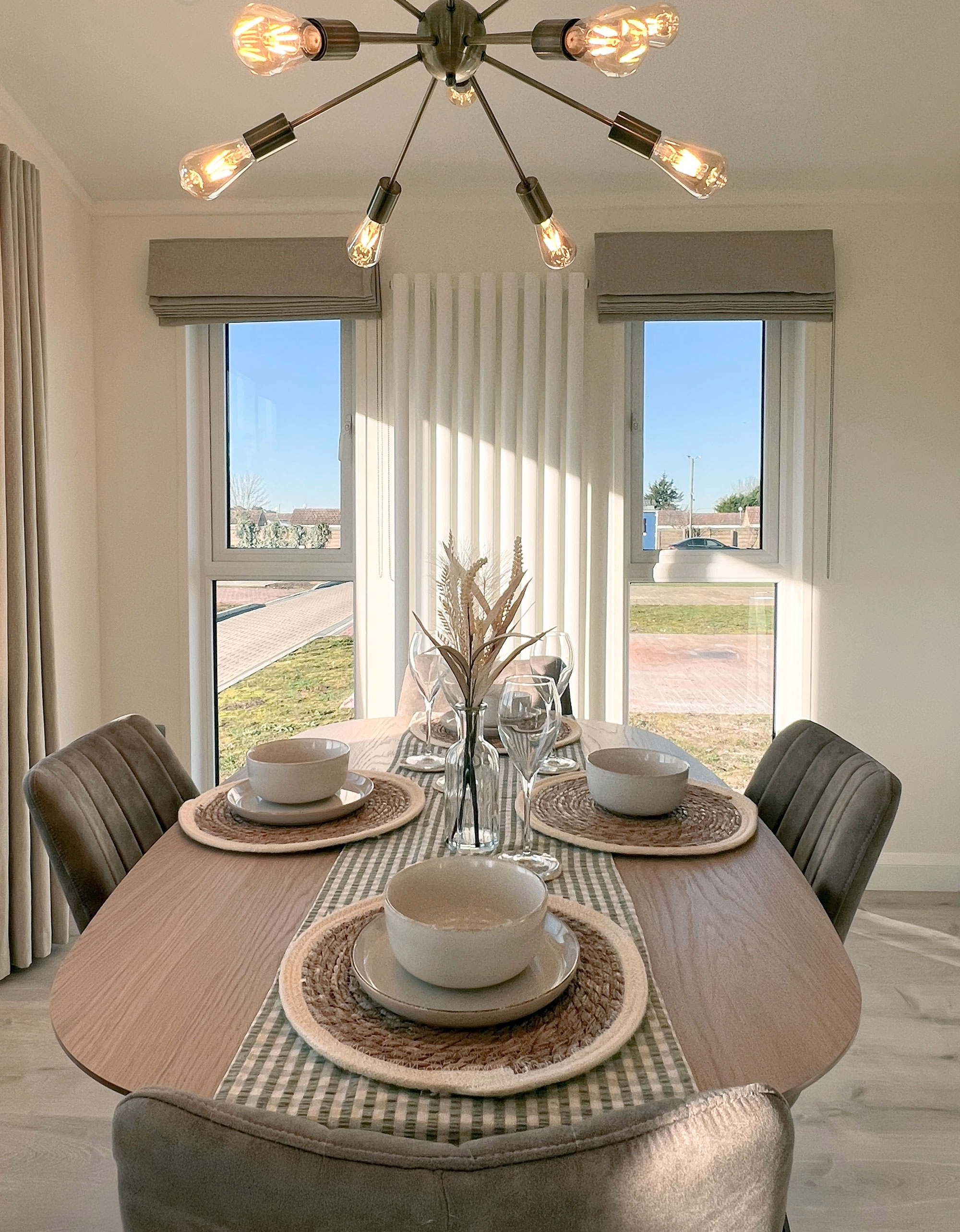 H4 Bespoke Dining Table (3).png