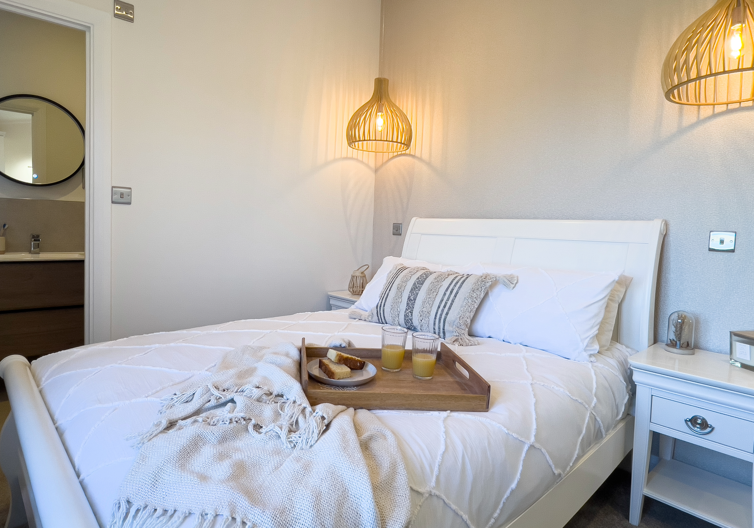 H4 Bespoke Bedroom (4).png