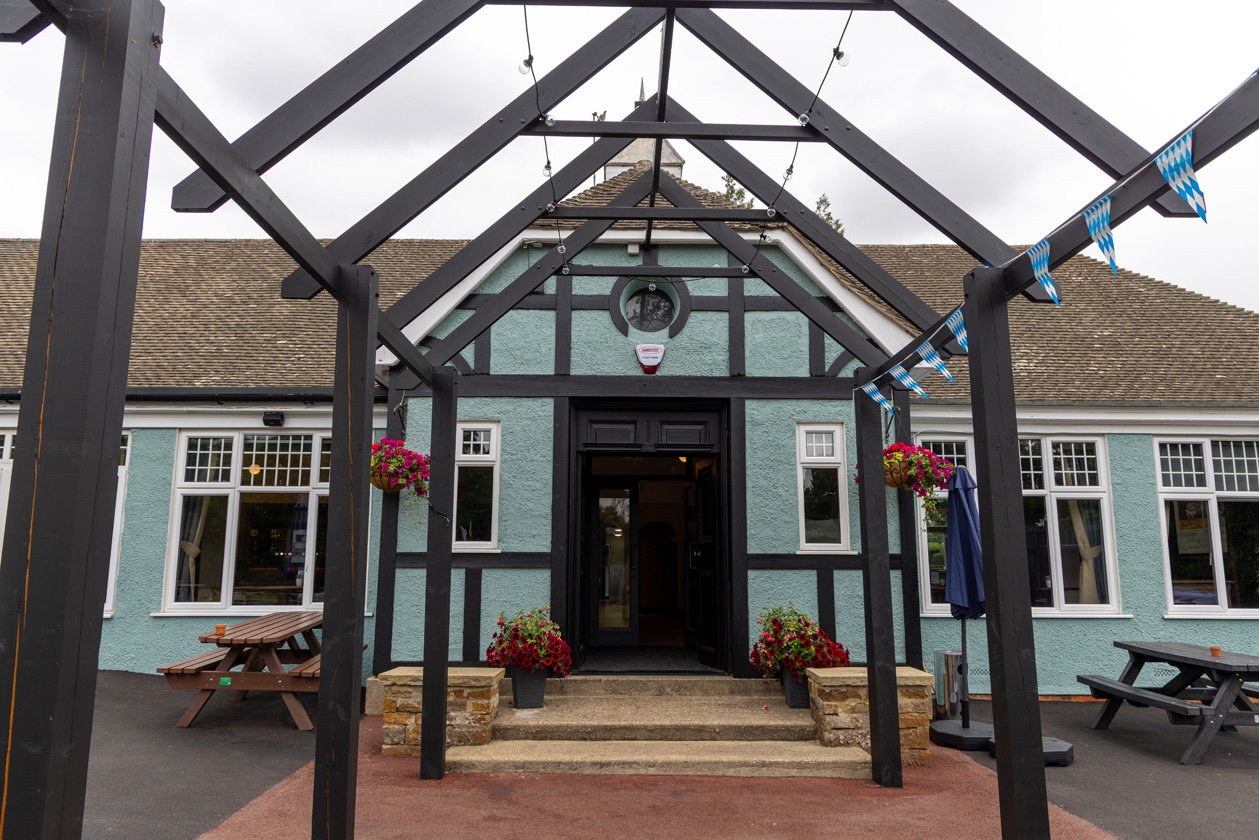 Harbur_Overstone Bar Exterior.jpg