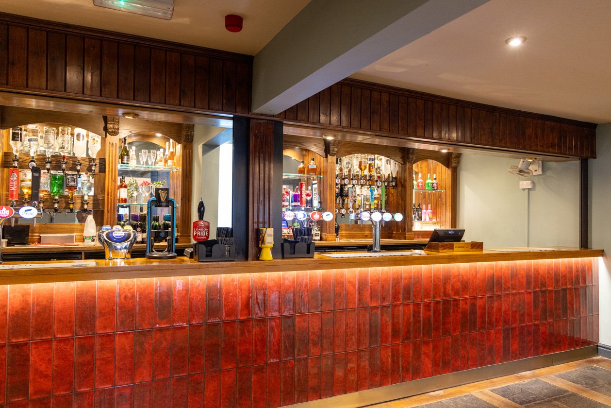 Harbur_Overstone Bar Interior.jpg