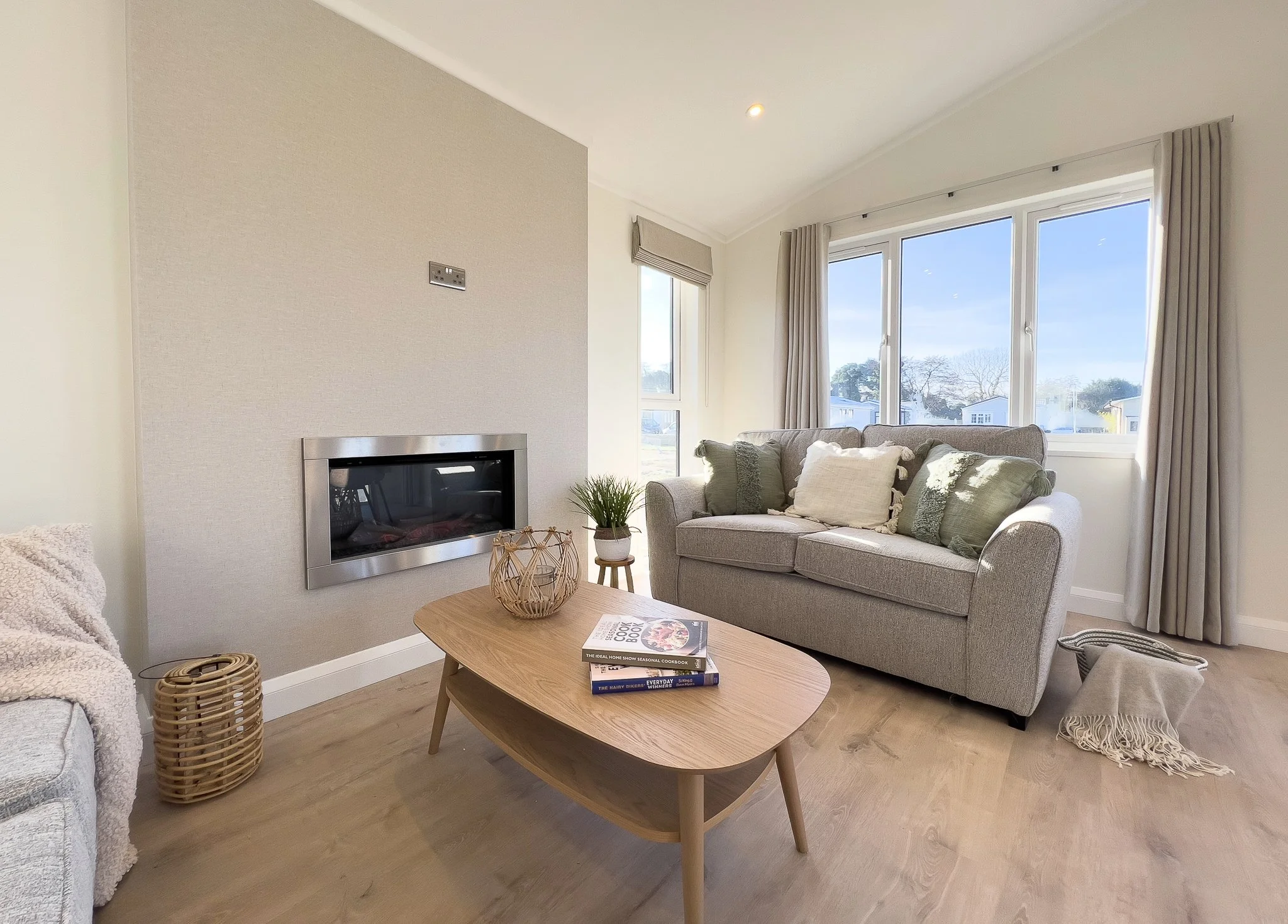 IRON NEUTRAL INTERIOR-08.jpg