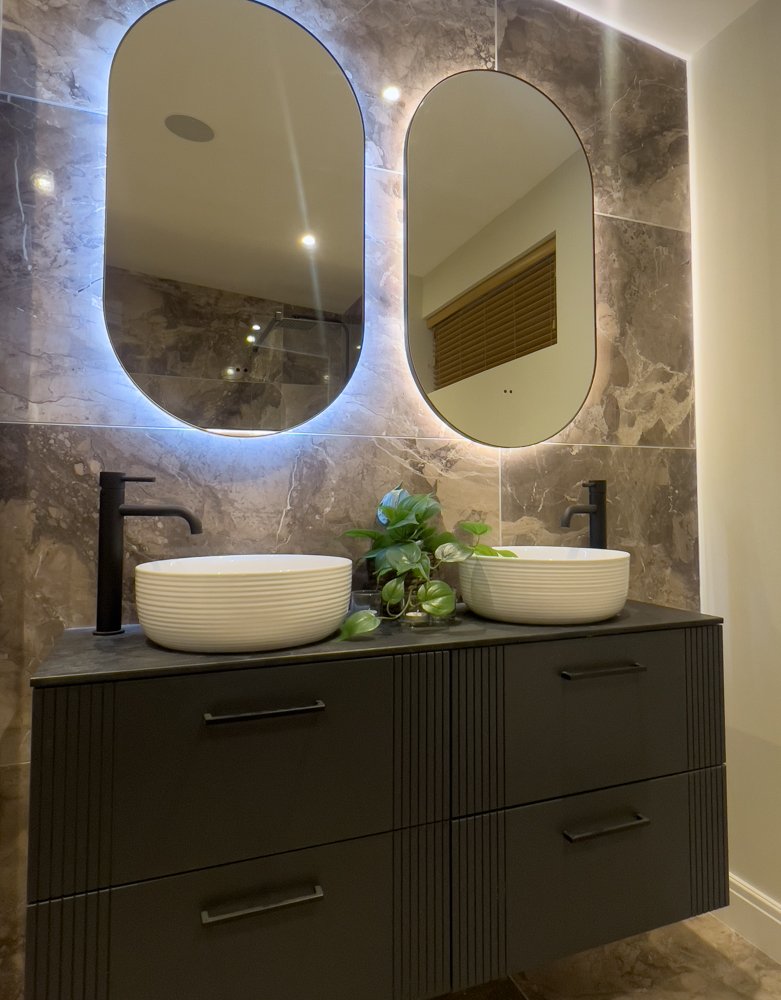 Curve Ensuite by Harbur-26.jpg