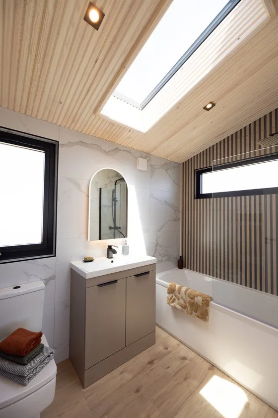 H1 Harbur Ensuite2.jpg