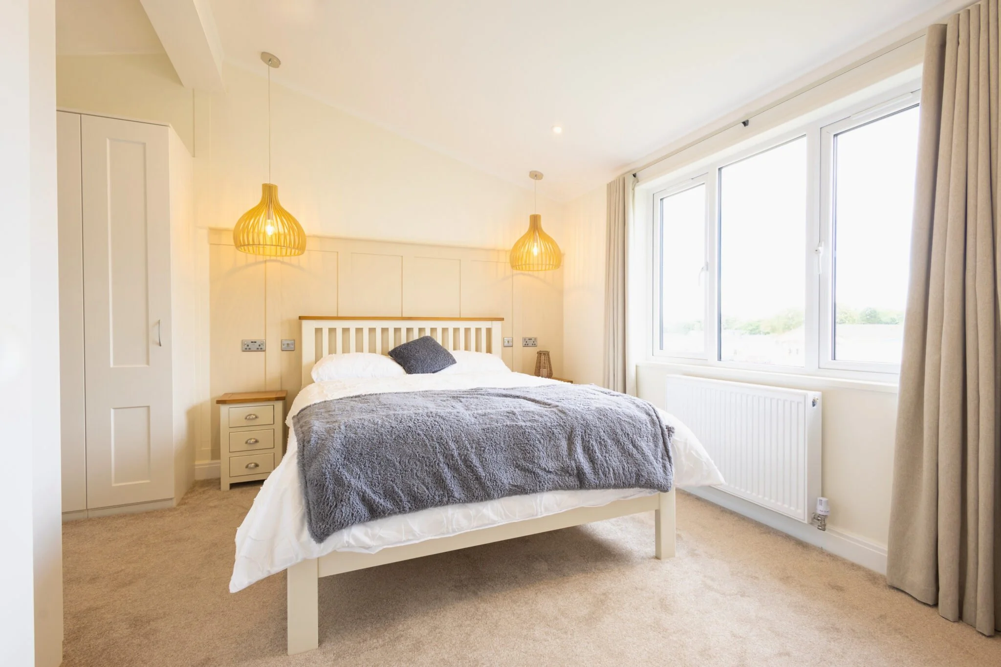 iron 45x20 bedroom 2 (3).jpg