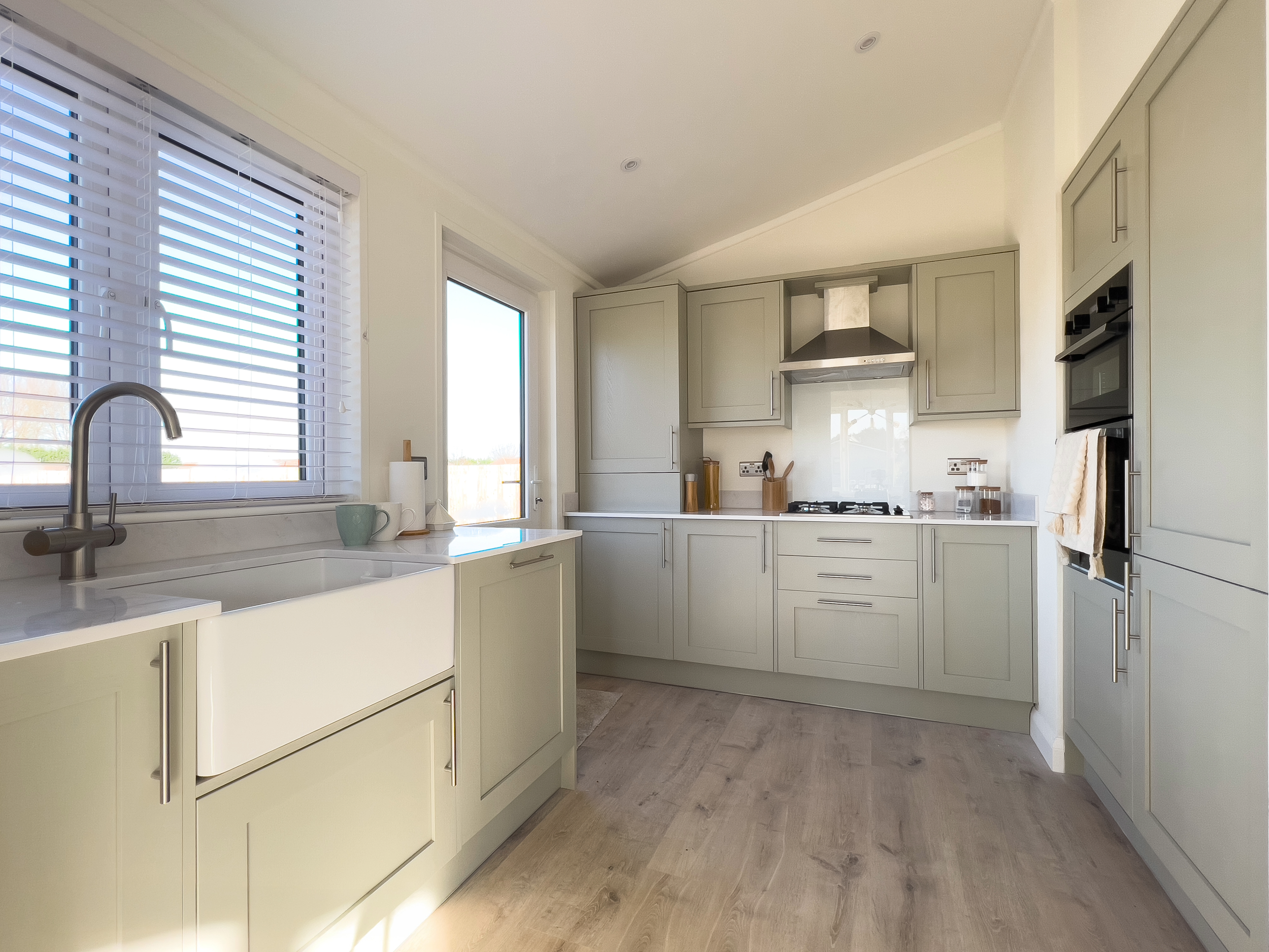 H4 Bespoke Kitchen (2).png