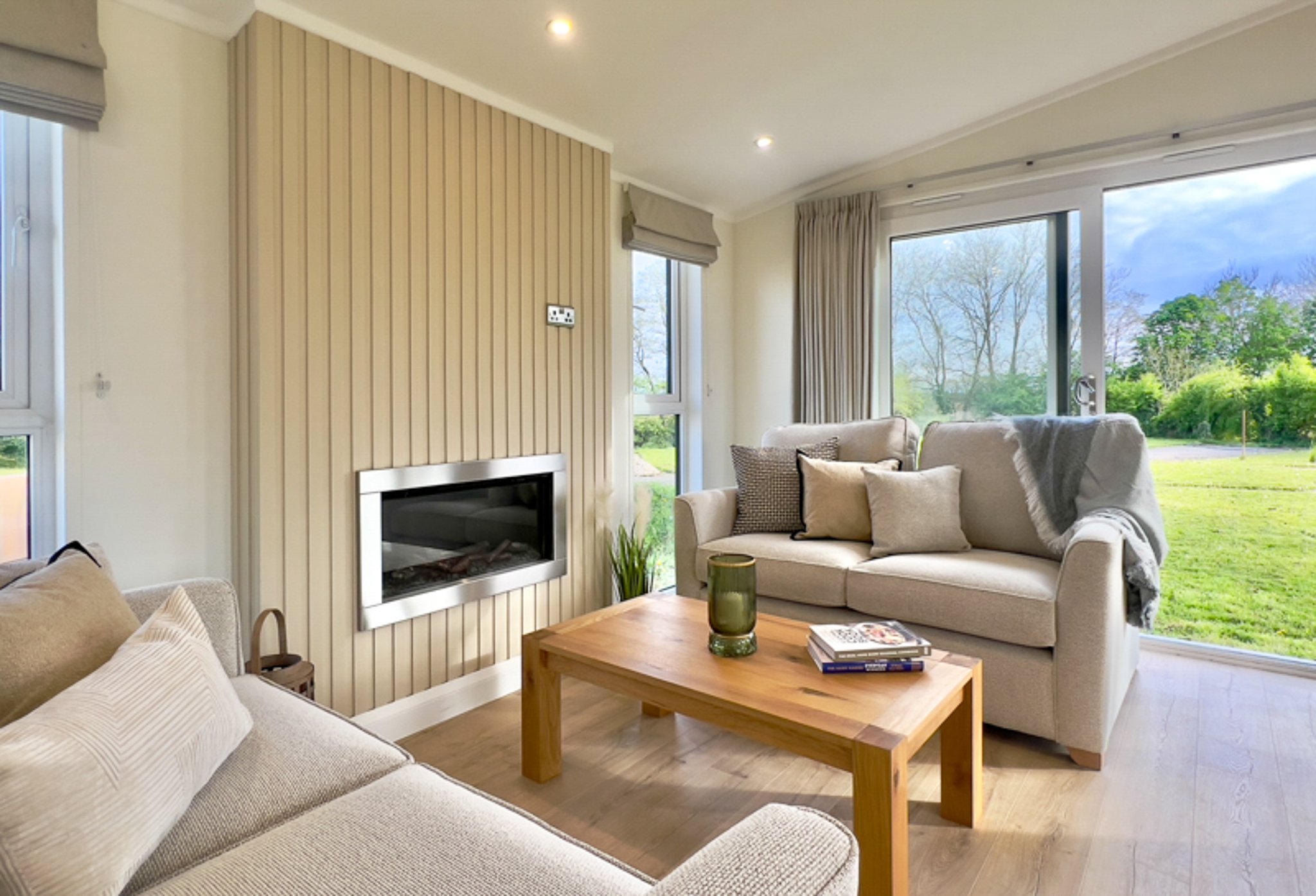 IRON NEUTRAL INTERIOR-05.jpg