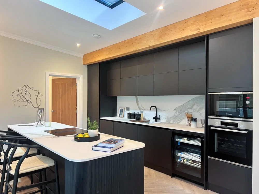 Curve Kitchen by Harbur-23.jpg