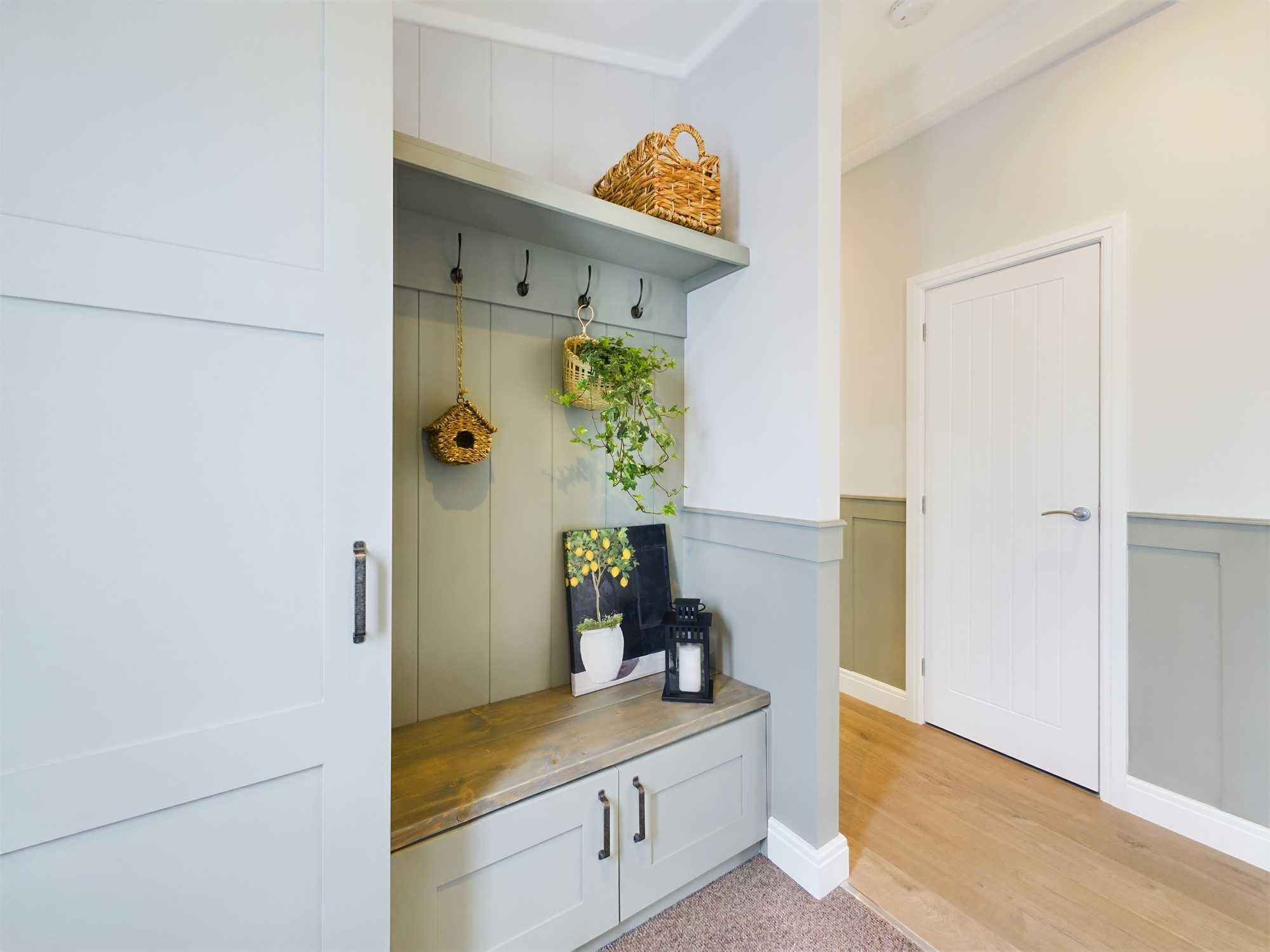 H4 Cloakroom2 by Harbur.jpg