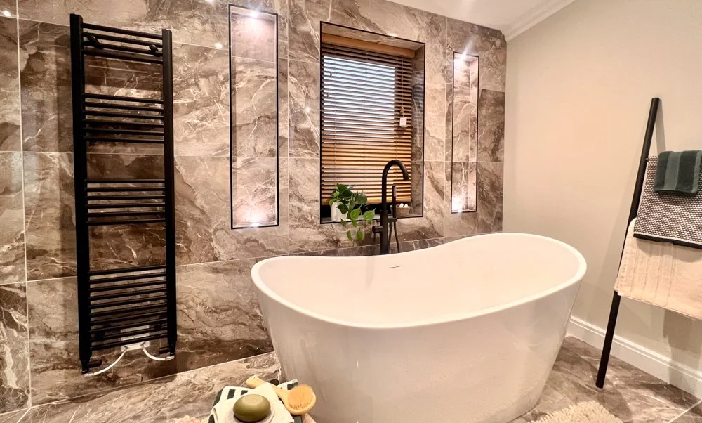 Curve bathroom by Harbur-2.jpg