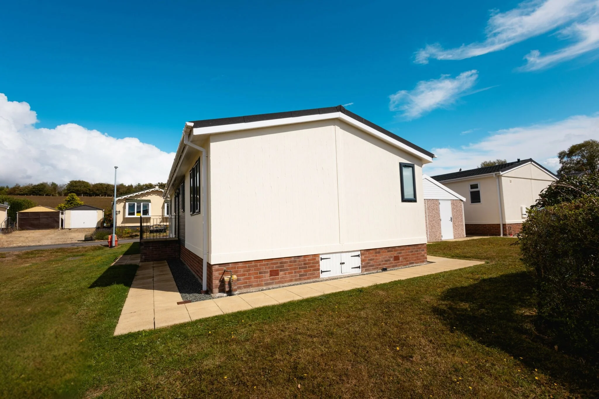 iron 45x20 back exterior.jpg