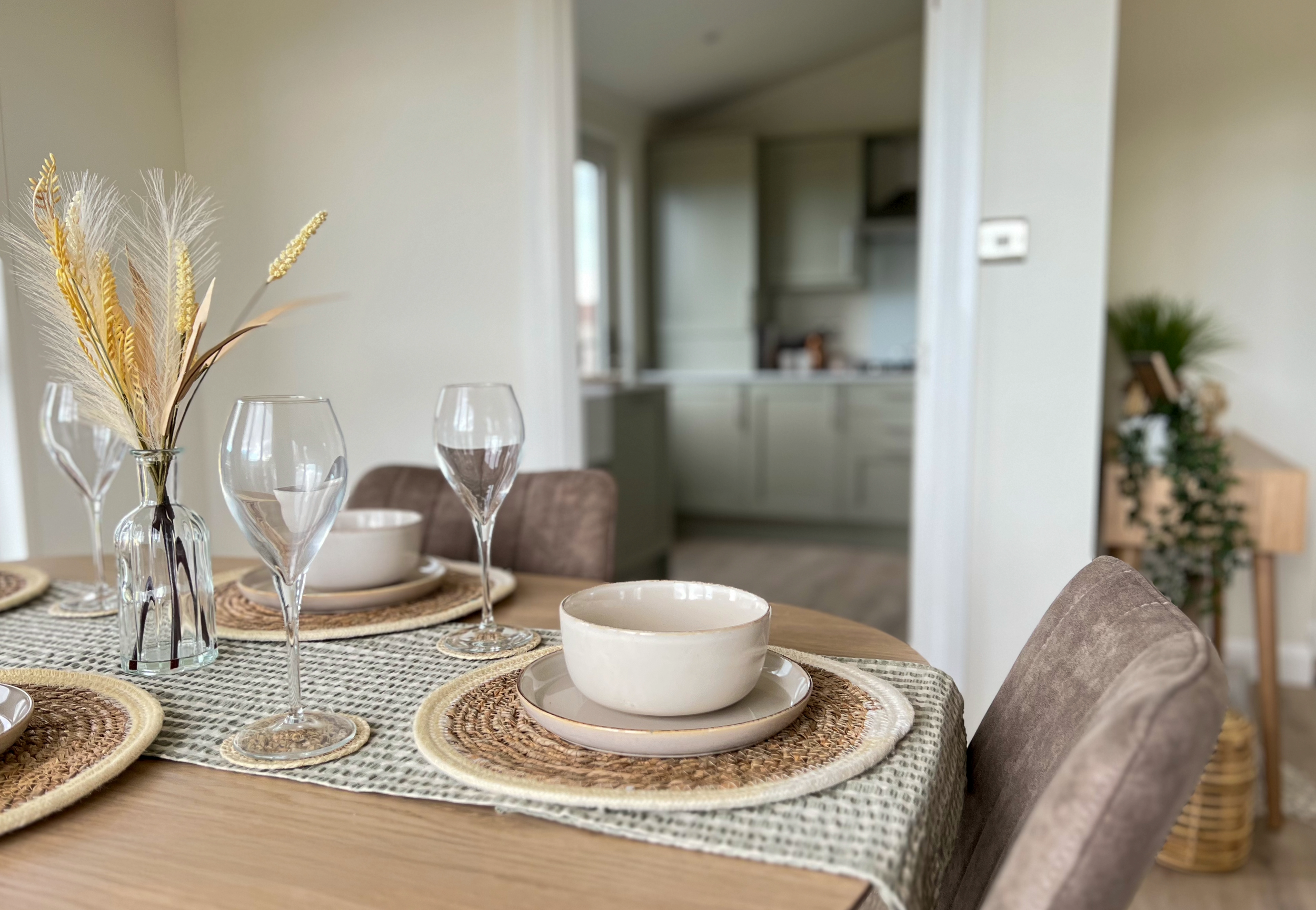 H4 Bespoke Dining Table.png