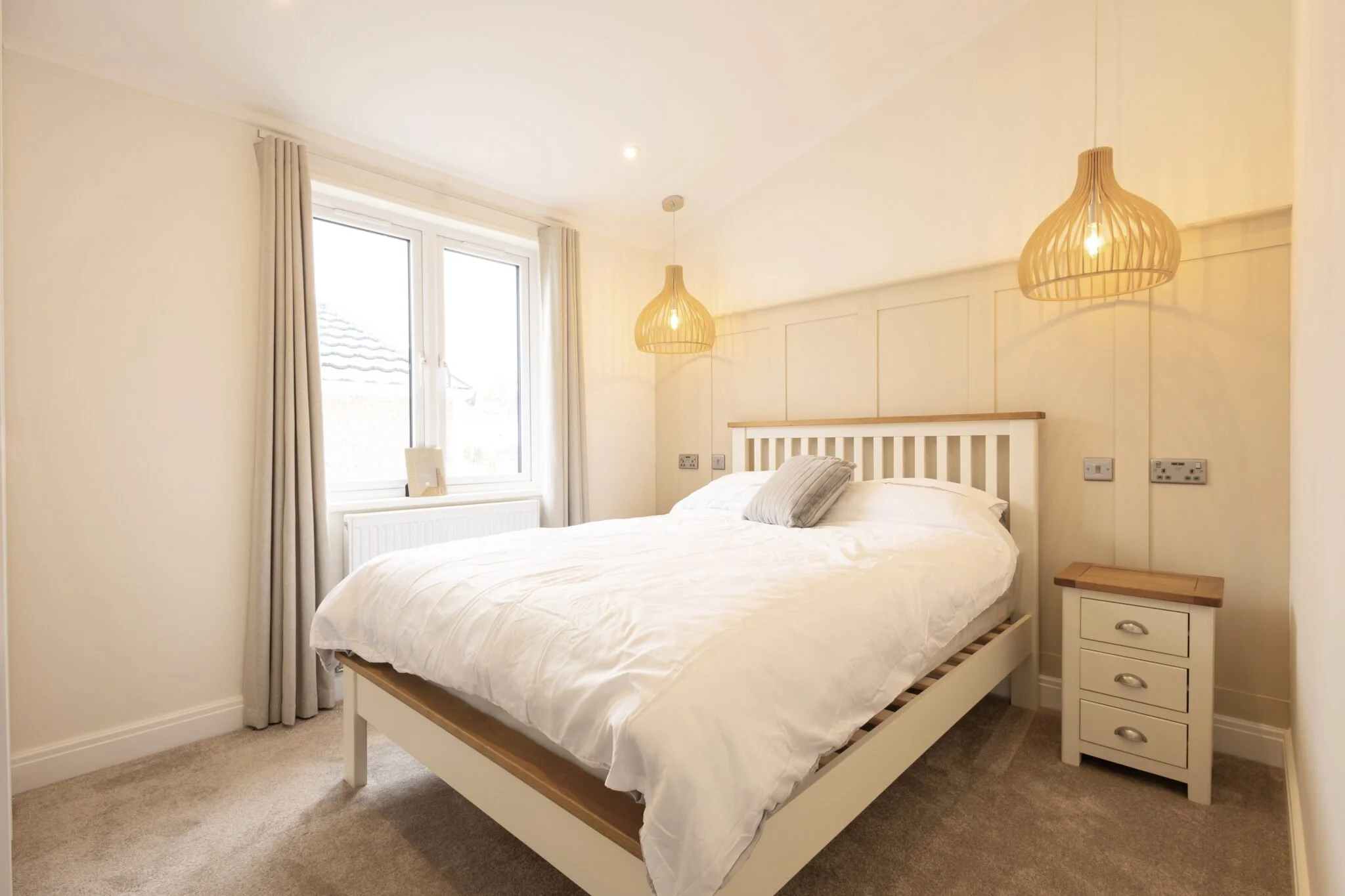 iron 45x20 bedroom.jpg