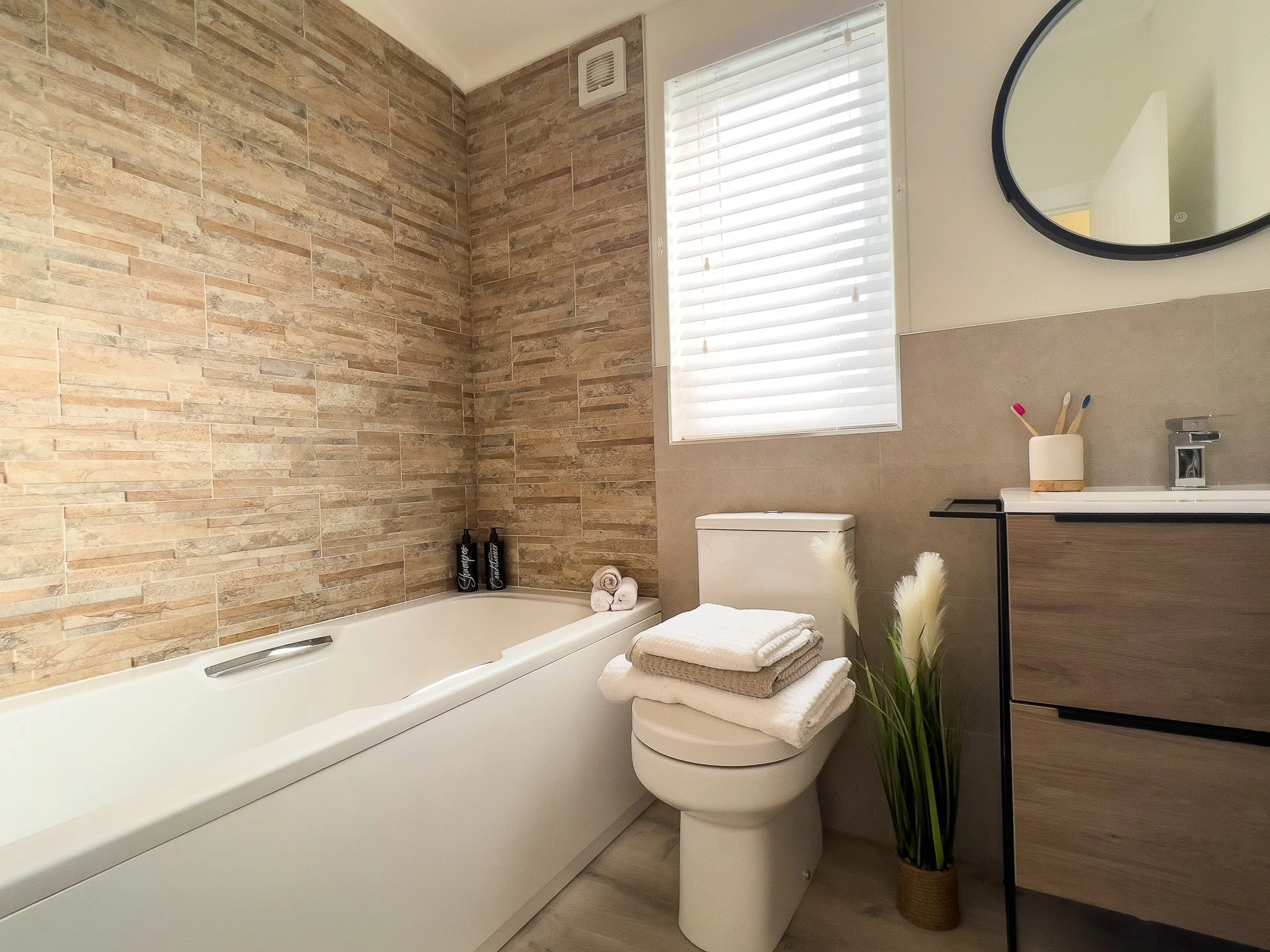 IRON NEUTRAL INTERIOR-01.jpg
