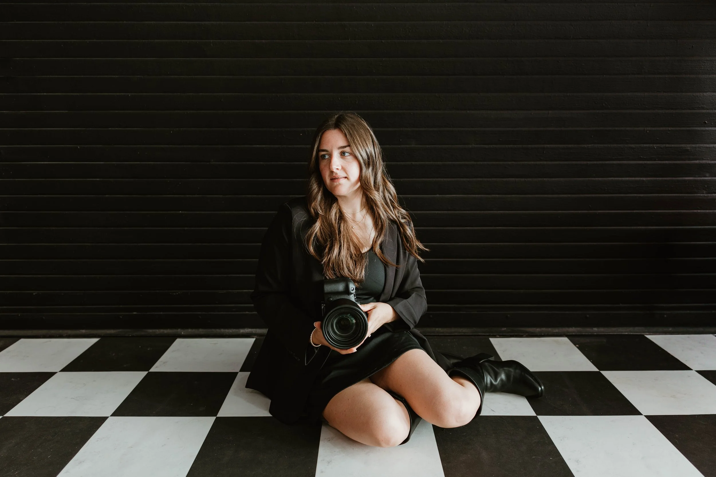 Christina Josephson Photography is a creative and elegant but timeless wedding photographer.