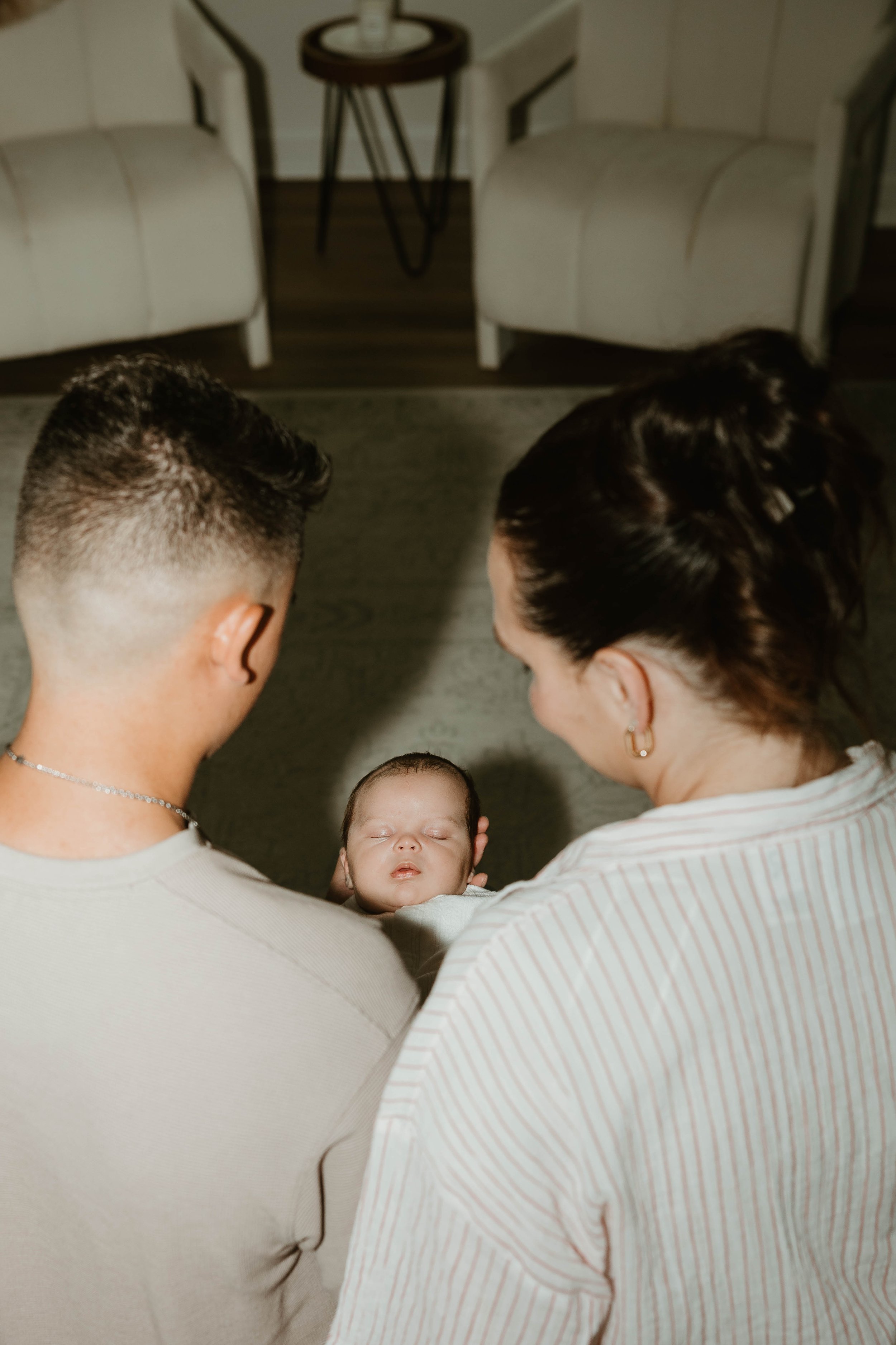 Studio and in-home maternity and newborn photographer based in Kansas City - Christina Josephson Photography.