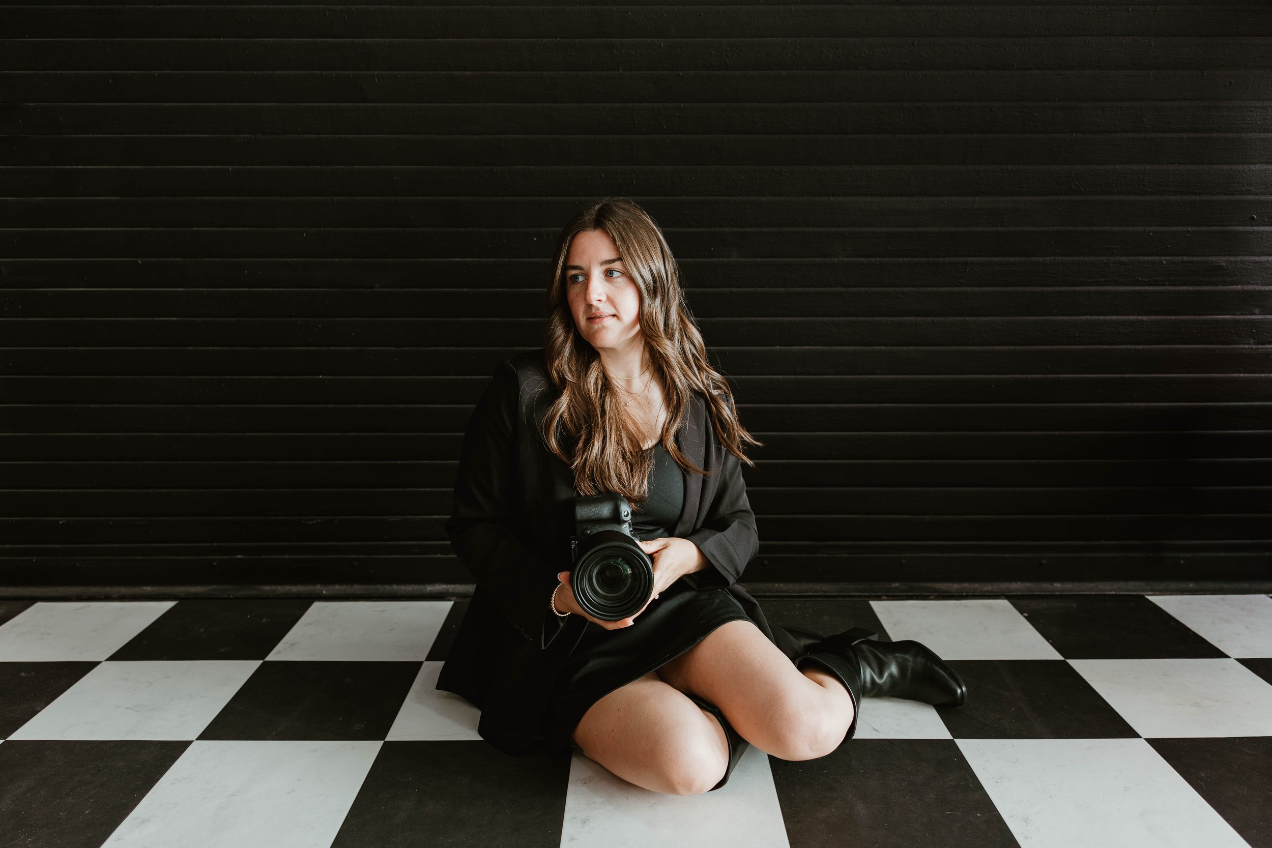 Christina Josephson Photography is a creative, elegant but timeless photographer based in Kansas City, Missouri.