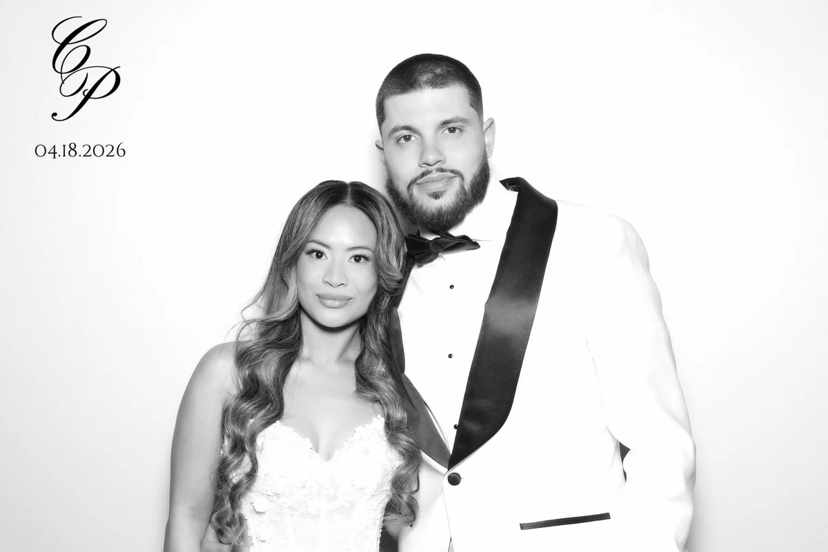 Caught in the glam booth ✨
-
-
-

#lasvegasphotobooth #lasvegasweddings #lasvegasbrides #lasvegasevents #lasvegaseventplanners