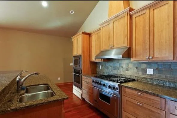 Avondale kitchen.jpg