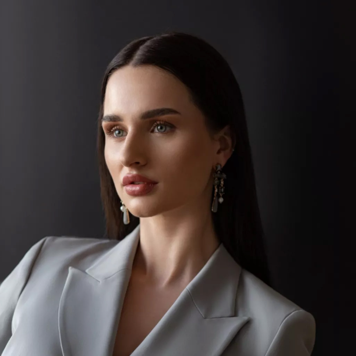 Studio portrait photography of YON E Global CEO and Founder Roswitha Verwer