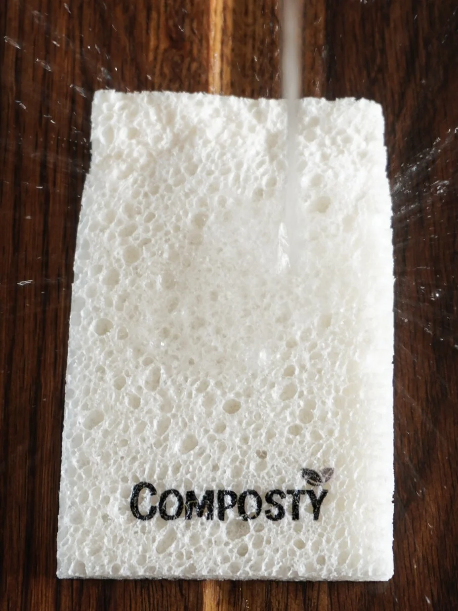 Composty_Kitchen_Sponge_Action_Portrait_Image.jpg