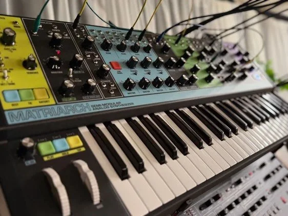 Synths &amp; synths &amp; synths for days! Dm us to book a session