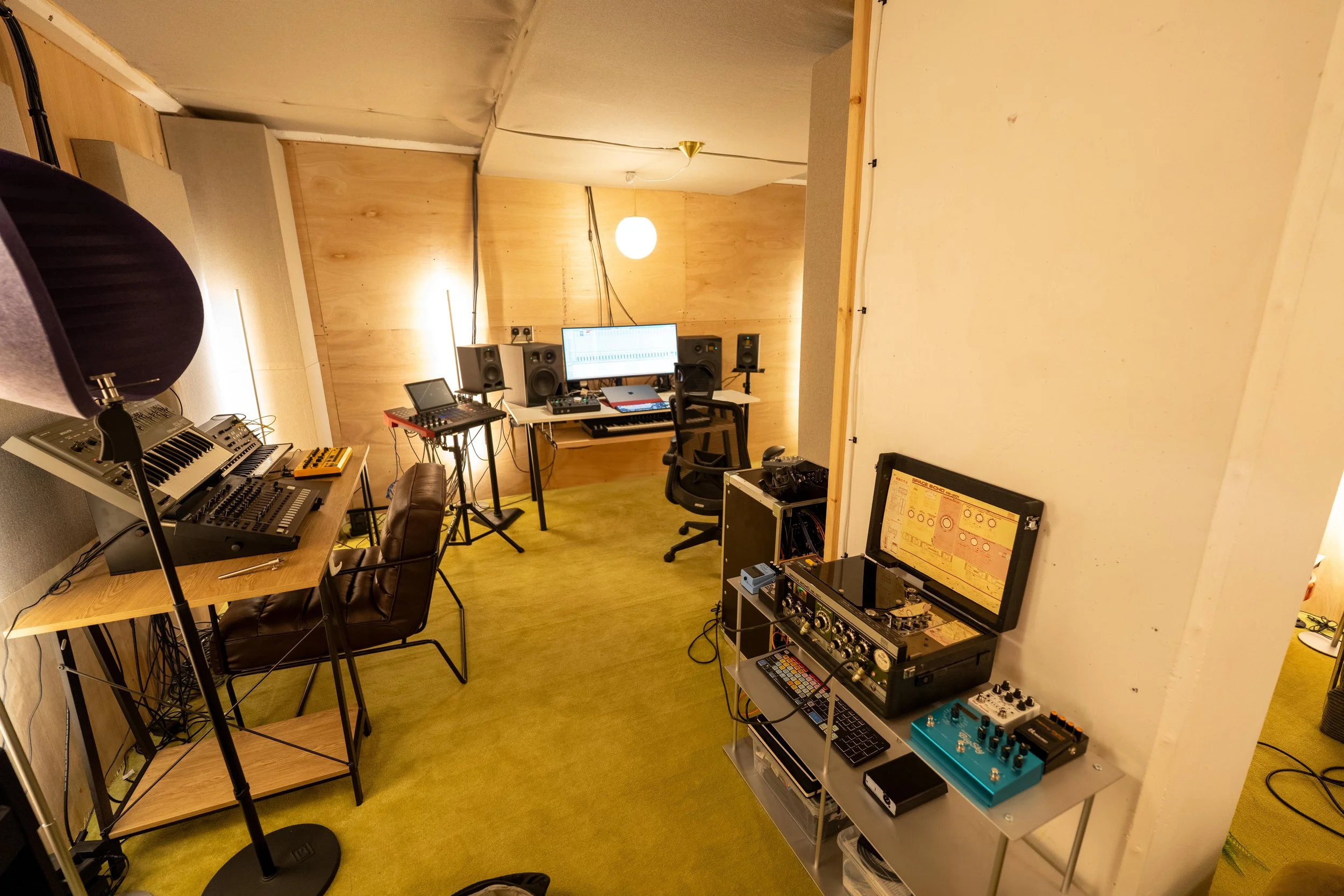 @kitasherconor_earth_studios01.jpg