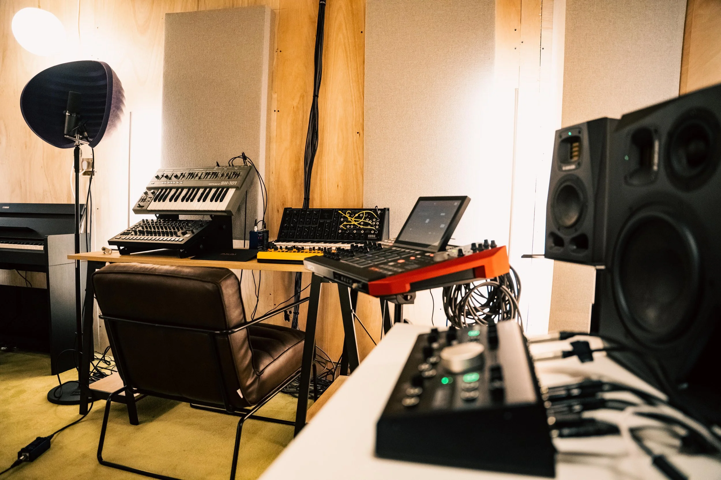 @kitasherconor_earth_studios035.jpg