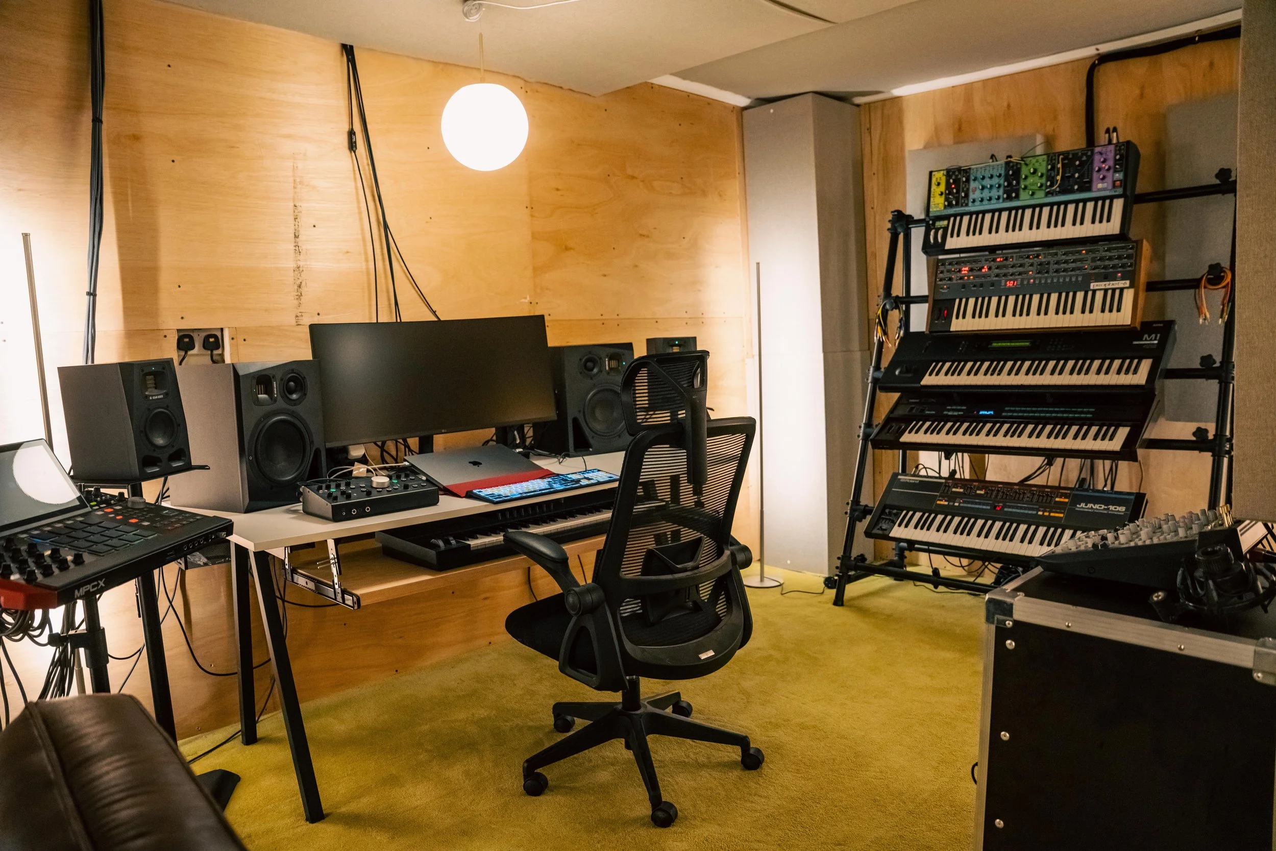 @kitasherconor_earth_studios026.jpg