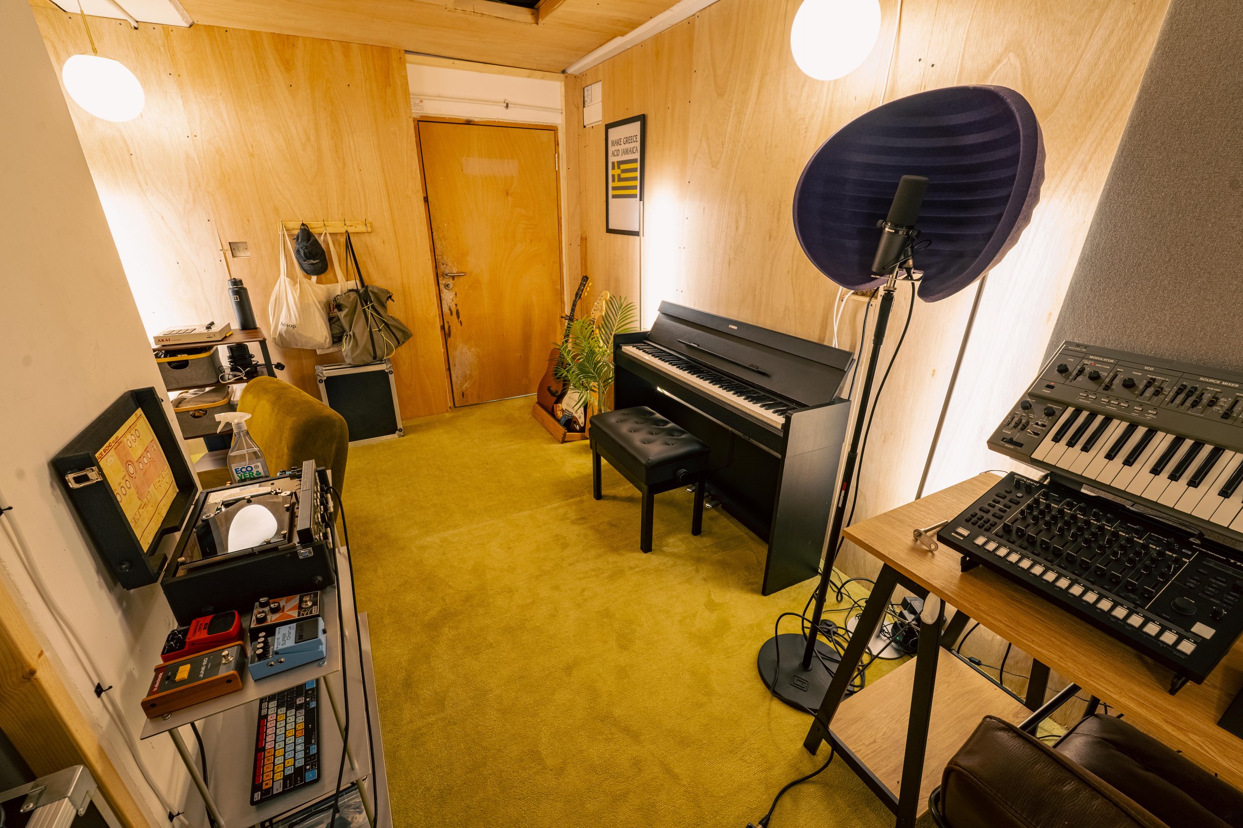 @kitasherconor_earth_studios06.jpg