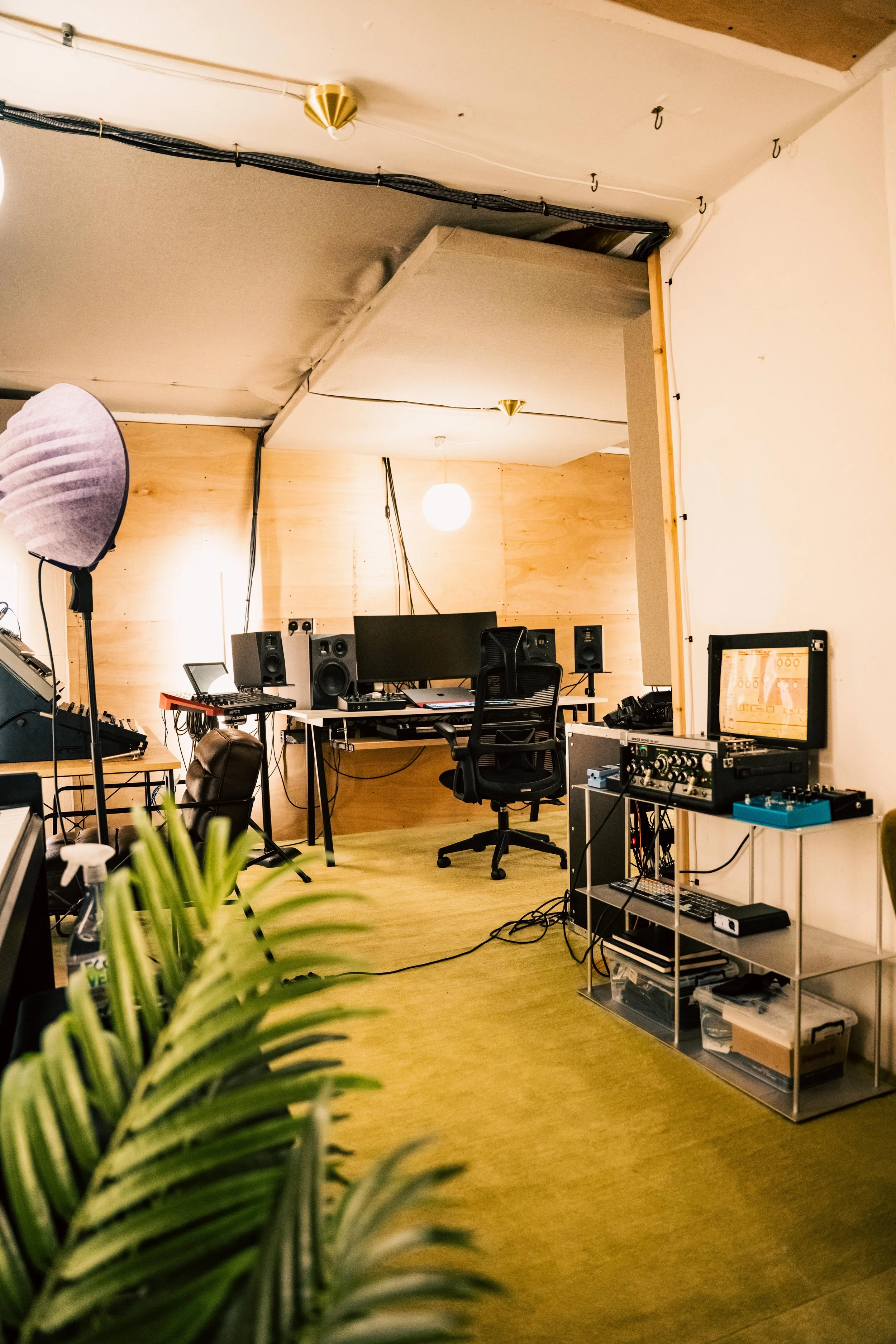 @kitasherconor_earth_studios038.jpg