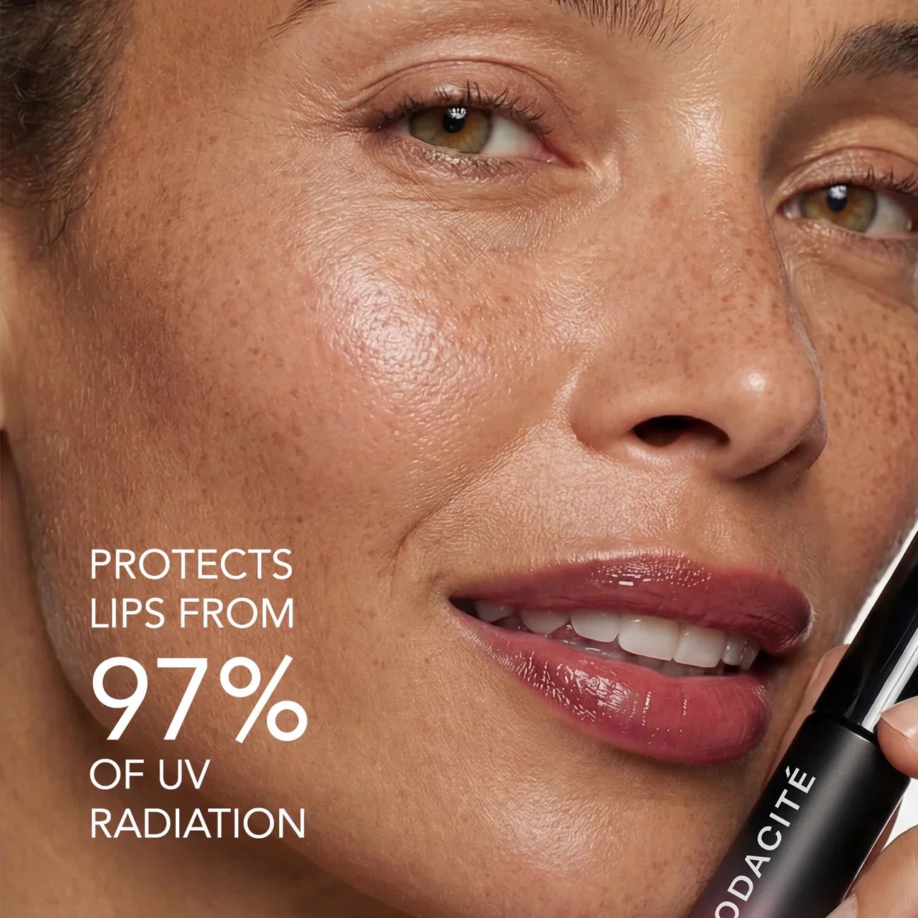 SPF40NourishingLipSerum_Jazz_Berry_Infograph2_bdd747aa-84ad-47eb-b5c7-fb253acb4482.png.webp