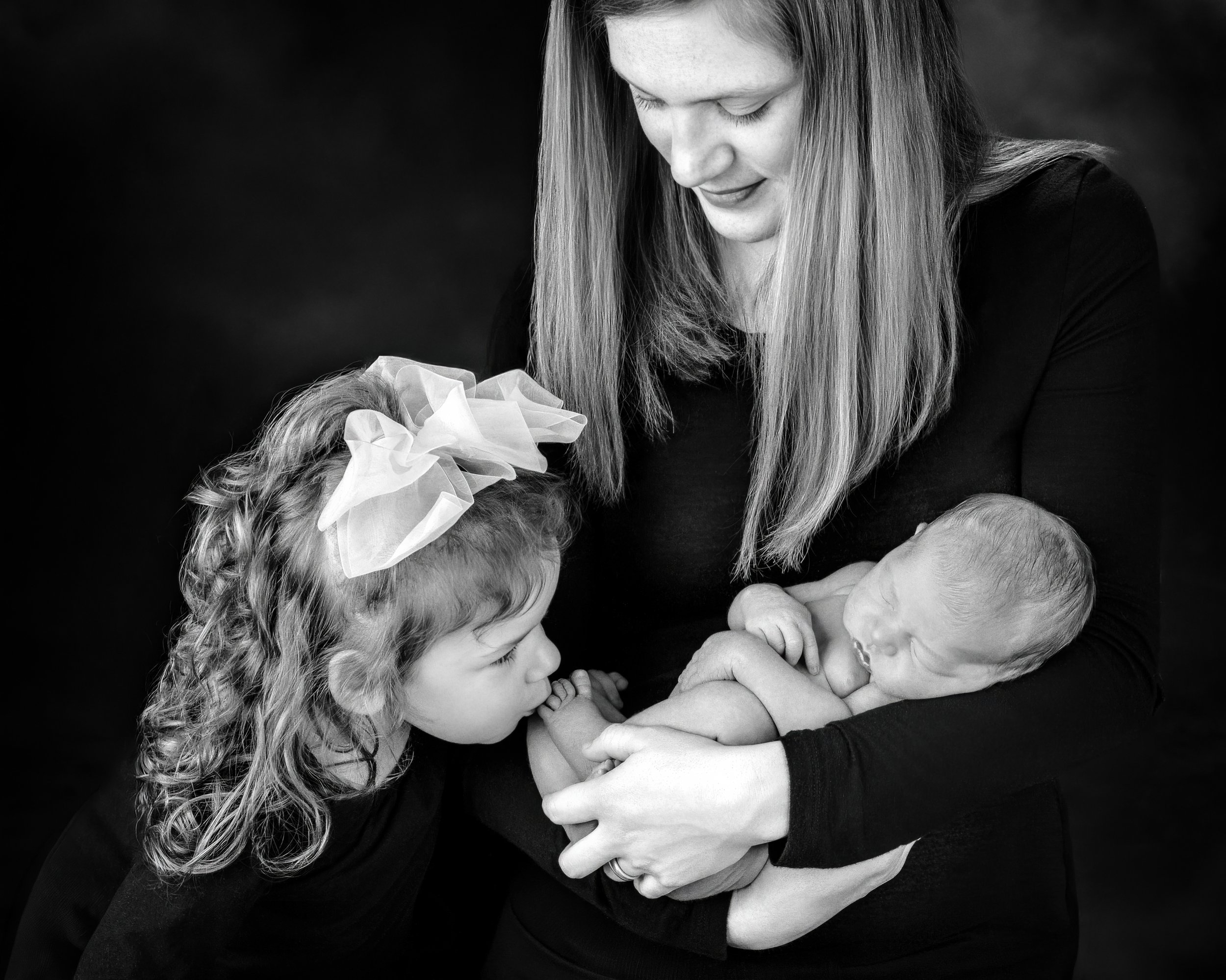SladeBarberNewborn-80BW.jpg