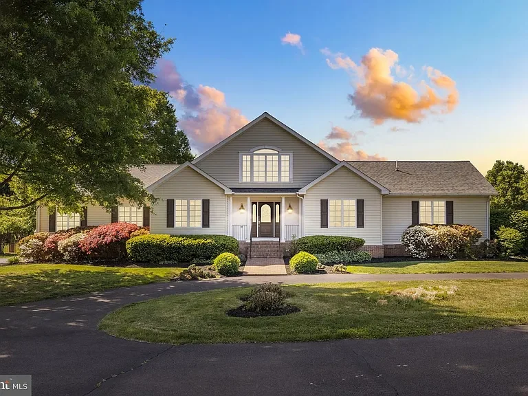 64 Rolling Green Lane, Brightwood, VA 22715