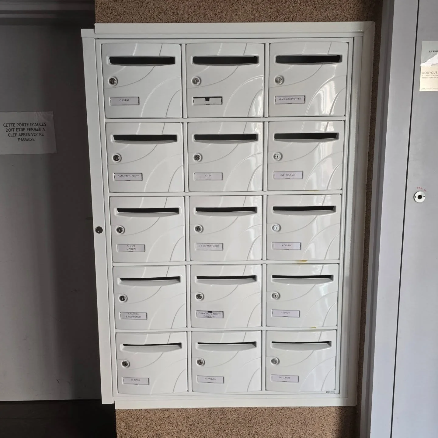 Pose de boite aux lettres renforc&eacute;e classe 5 anti vandalisme