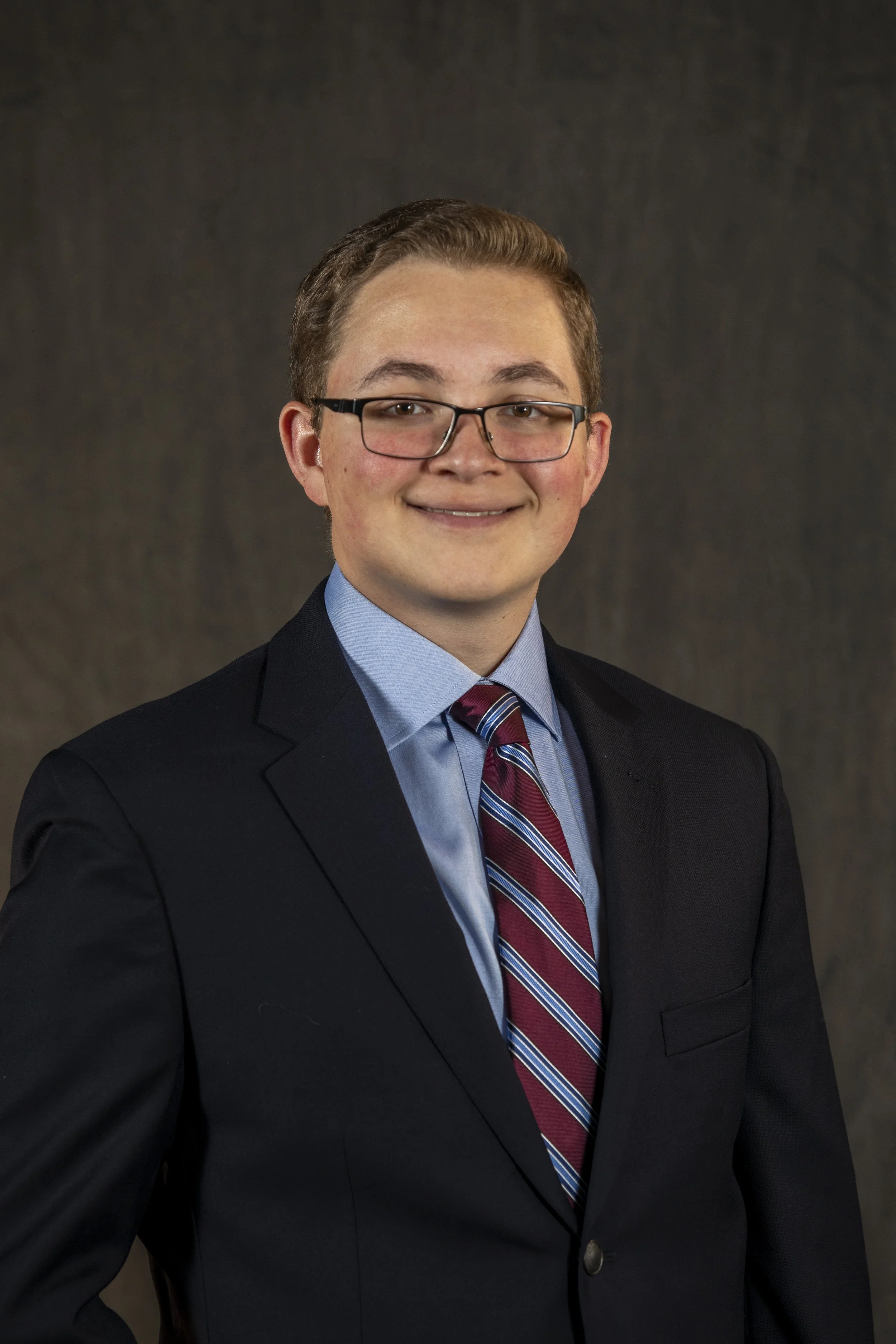2020-WEISINGER-001_0017 - Yearbook Photo.jpg