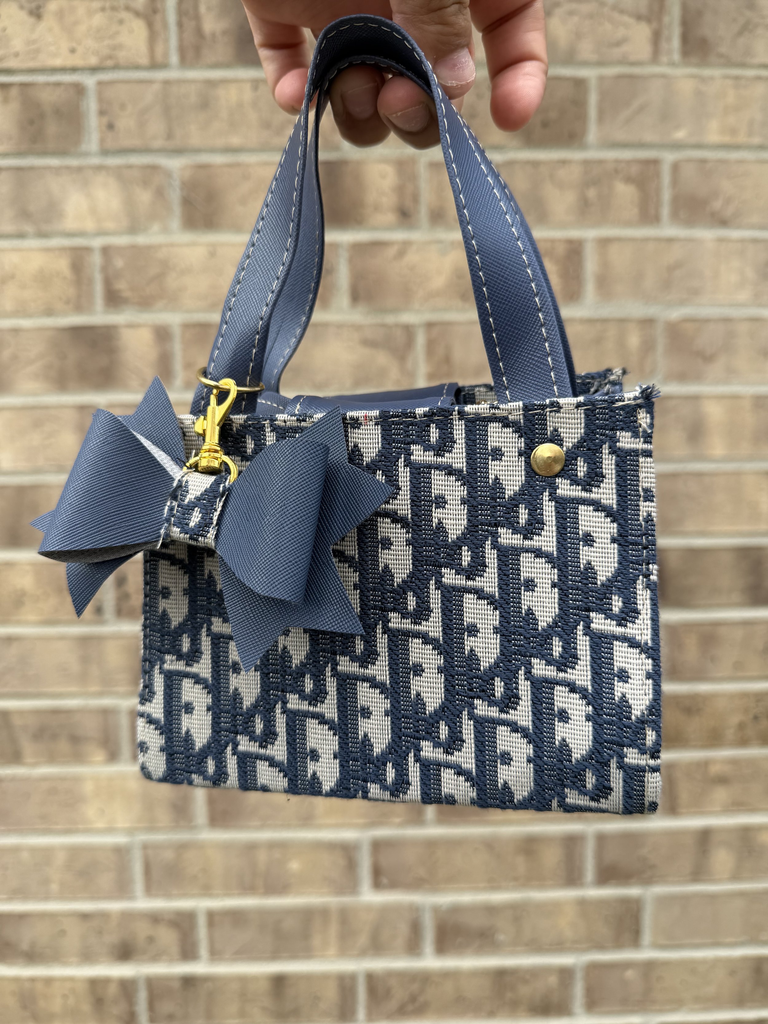 Kids mini purse