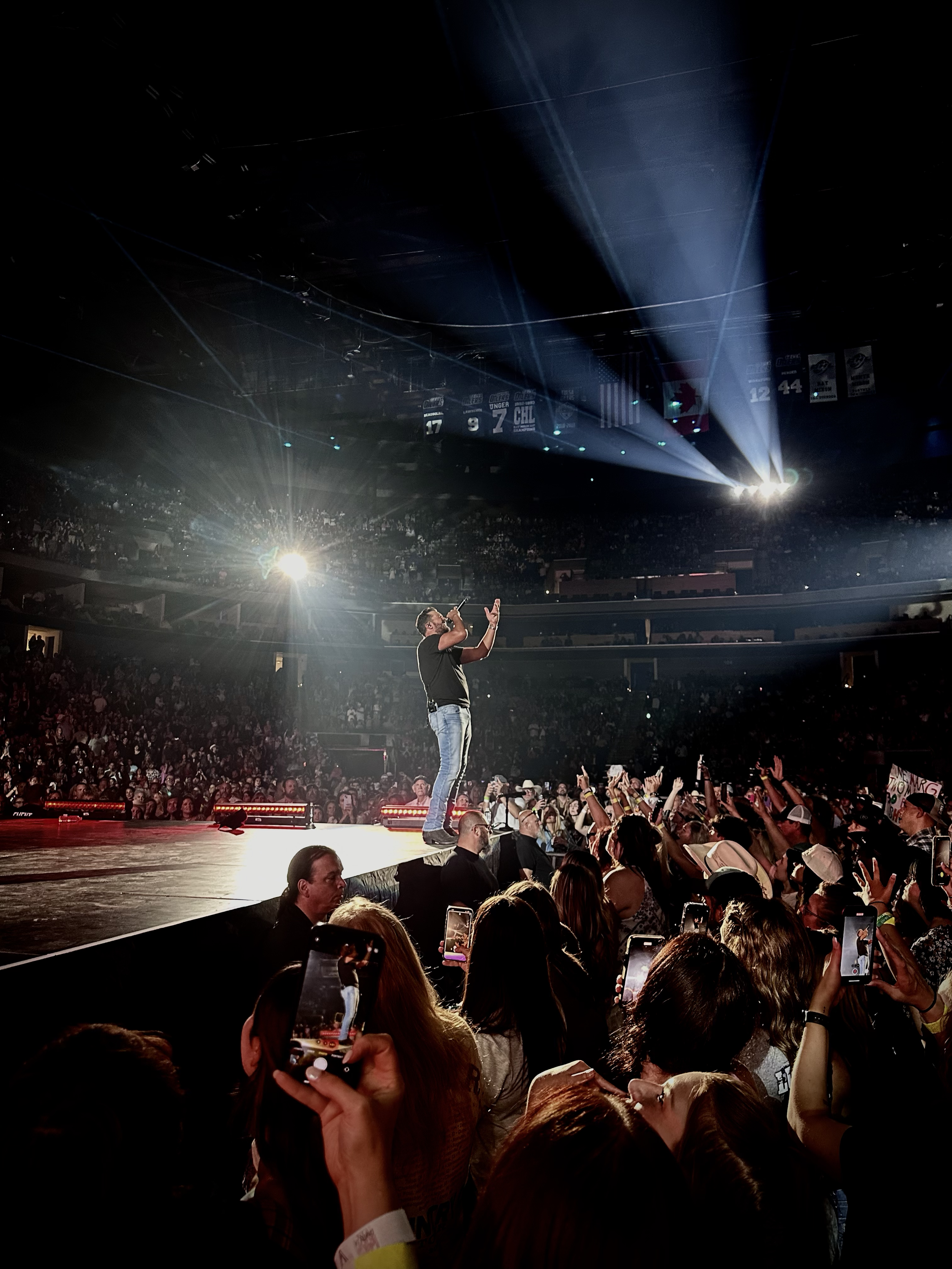 Luke Bryan COUNTRY ON TOUR 23'