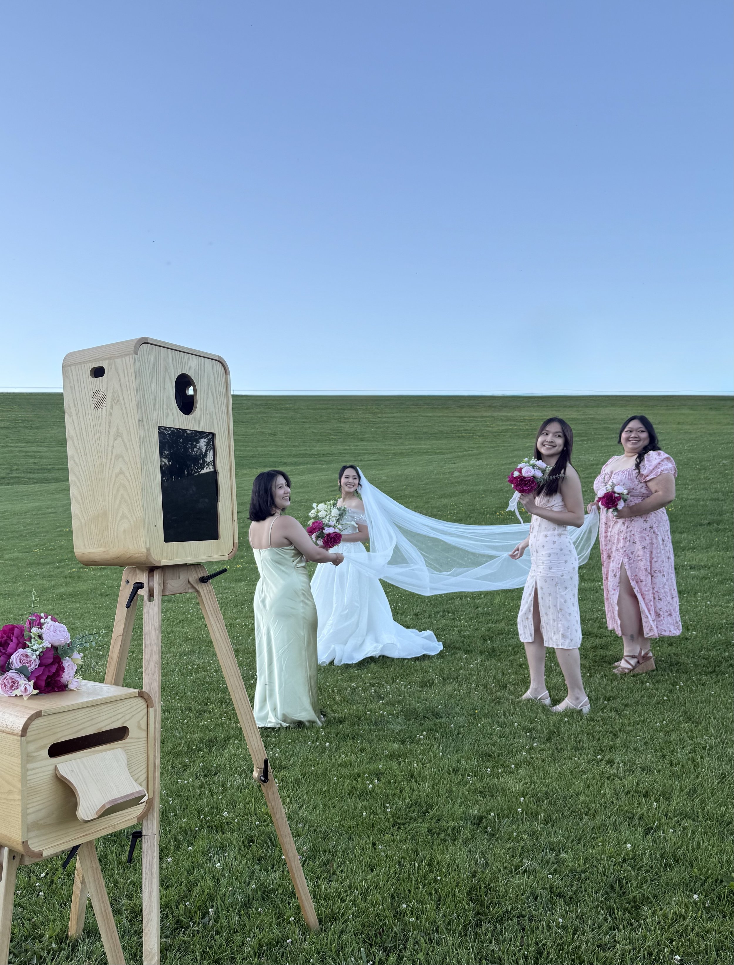 des moines photo booth wedding